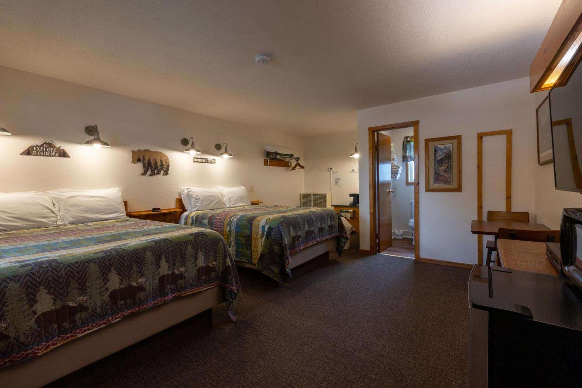 Elk Horn Lodge Motel and Cabins photo 44