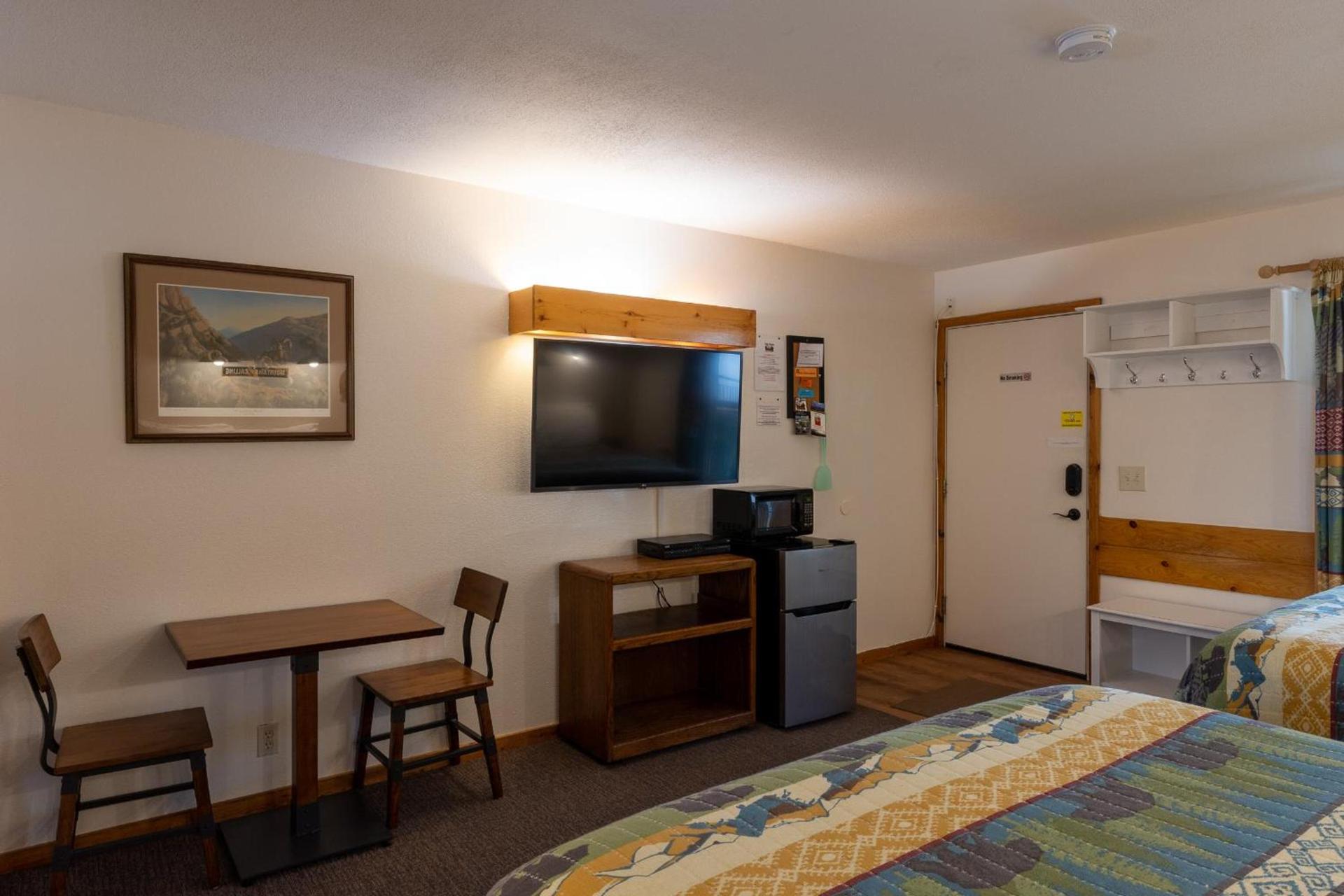 Elk Horn Lodge Motel and Cabins photo 47
