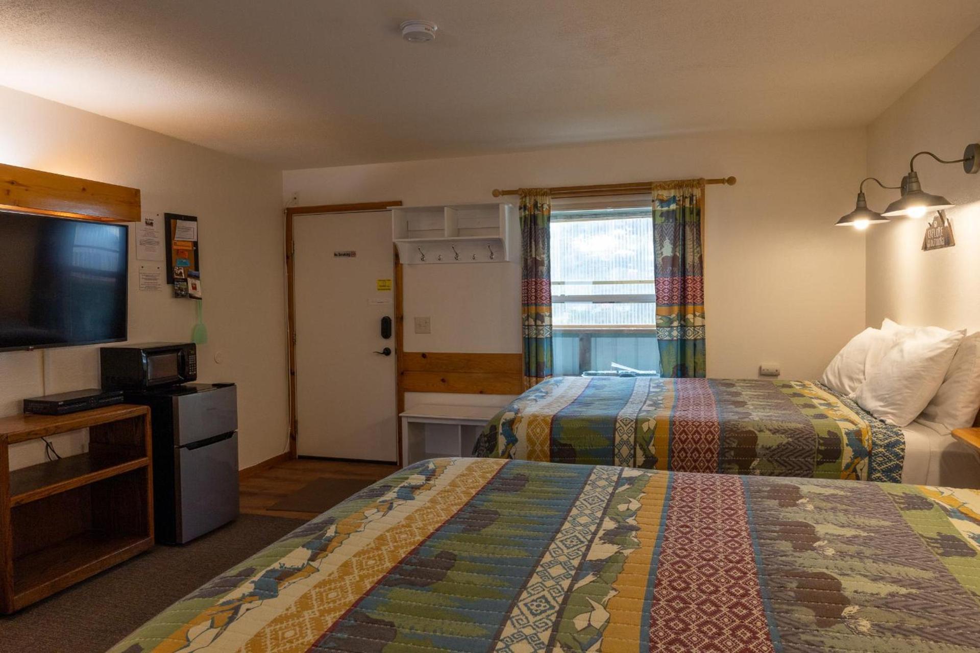 Elk Horn Lodge Motel and Cabins photo 49
