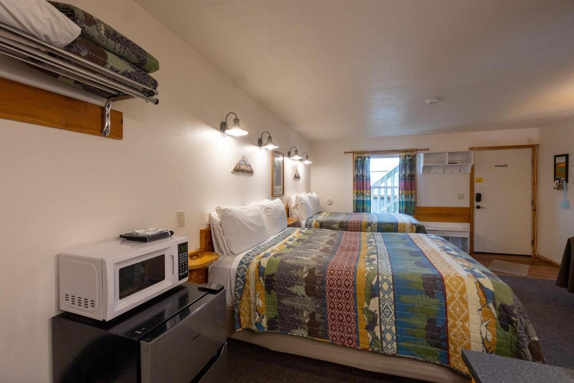 Elk Horn Lodge Motel and Cabins photo 57