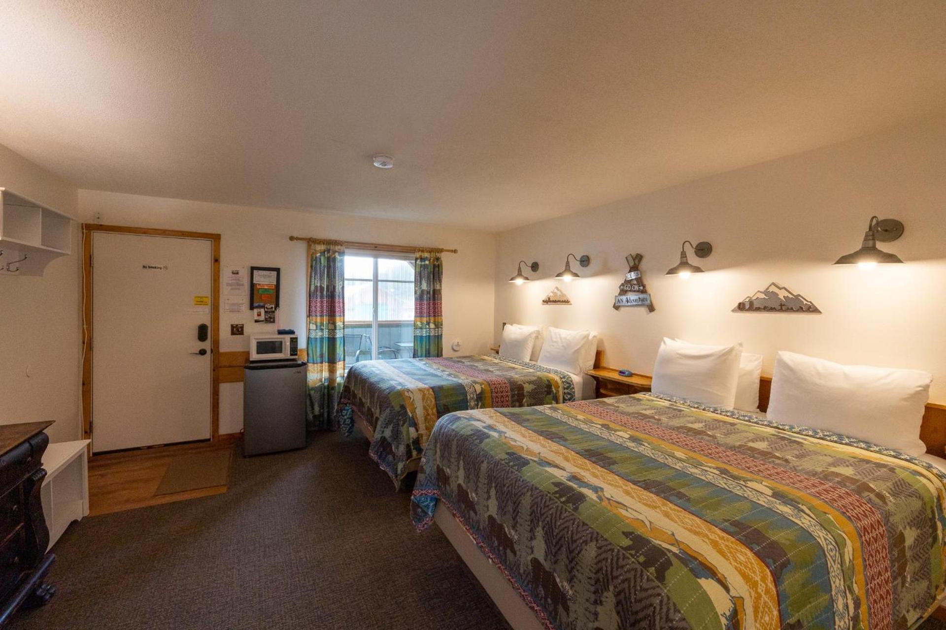 Elk Horn Lodge Motel and Cabins photo 64