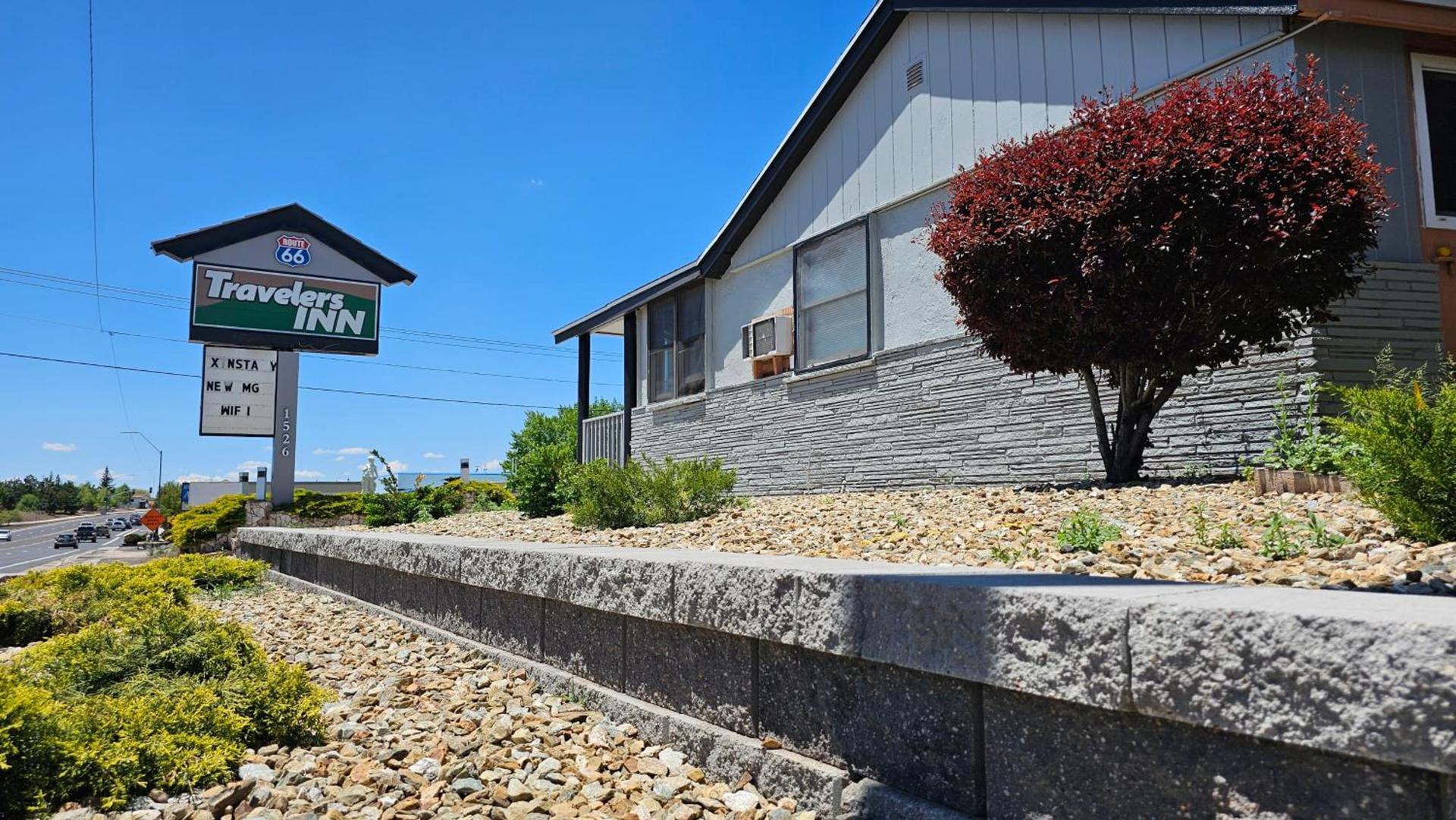 Travelers Inn photo 3