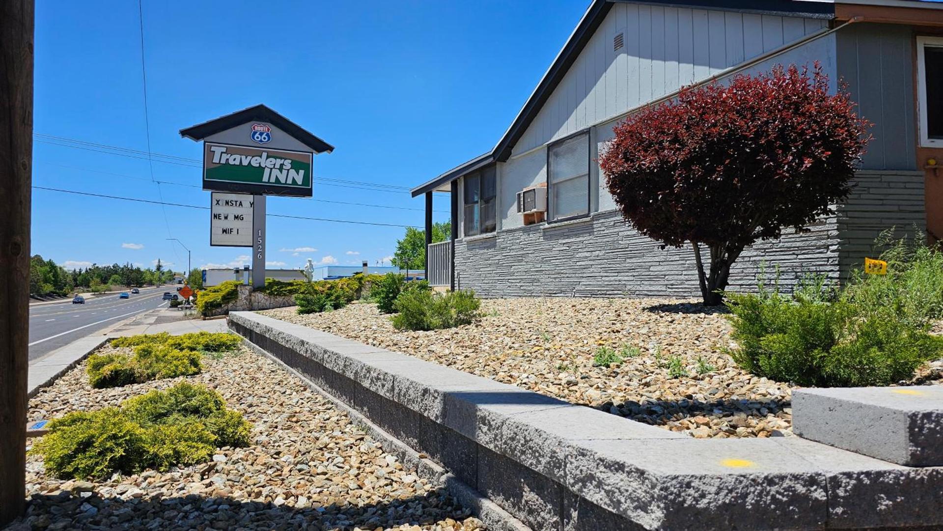 Travelers Inn photo 1