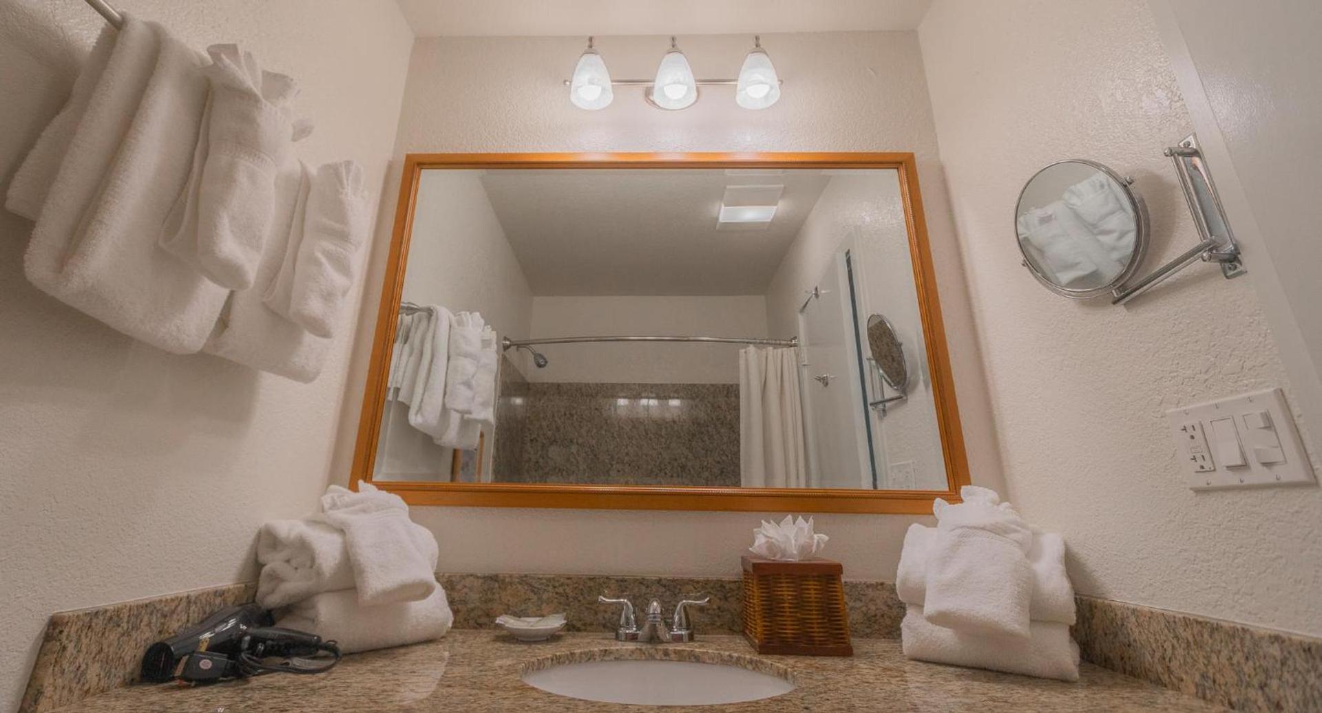 Tolovana Inn photo 20