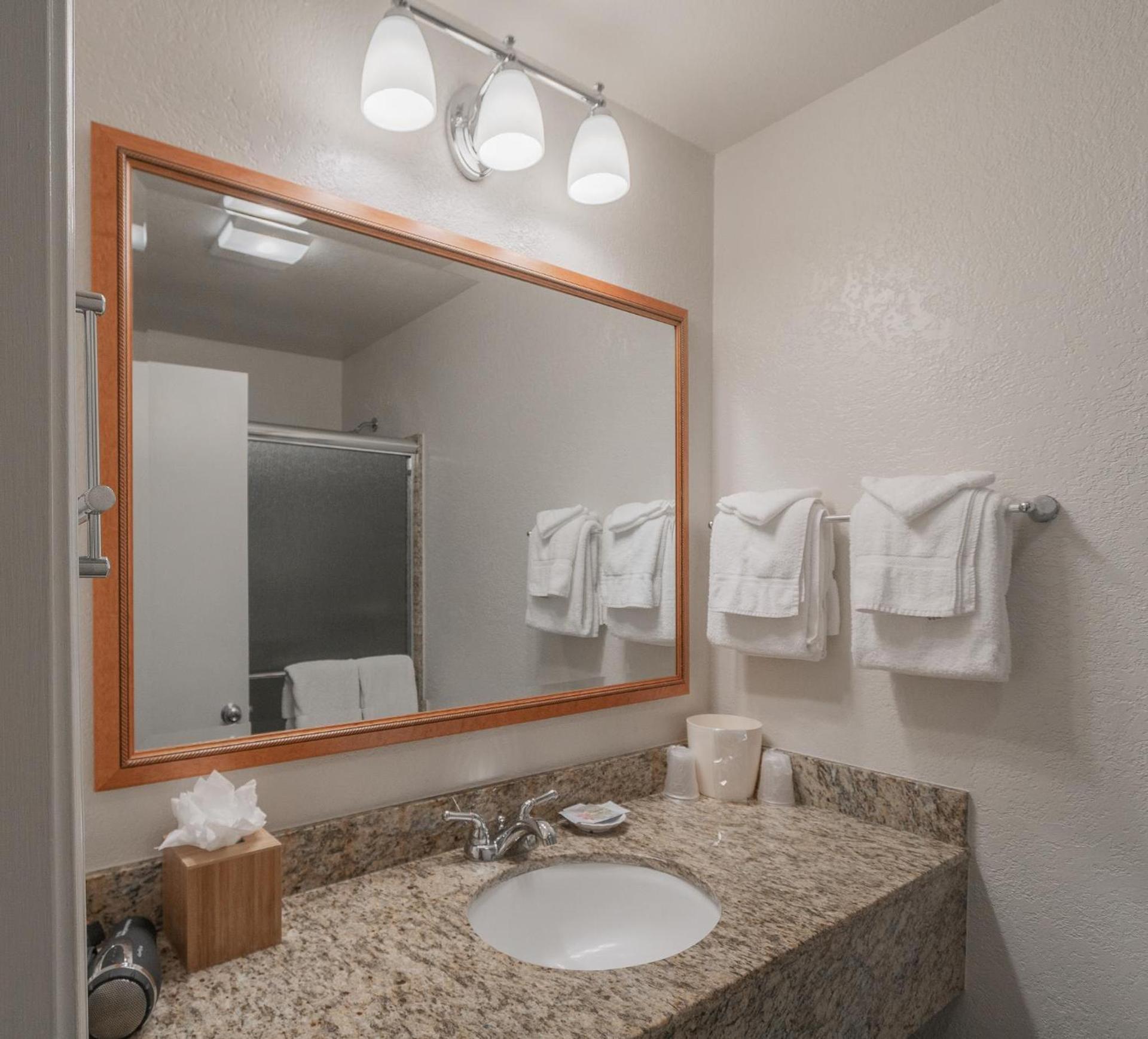 Tolovana Inn photo 23