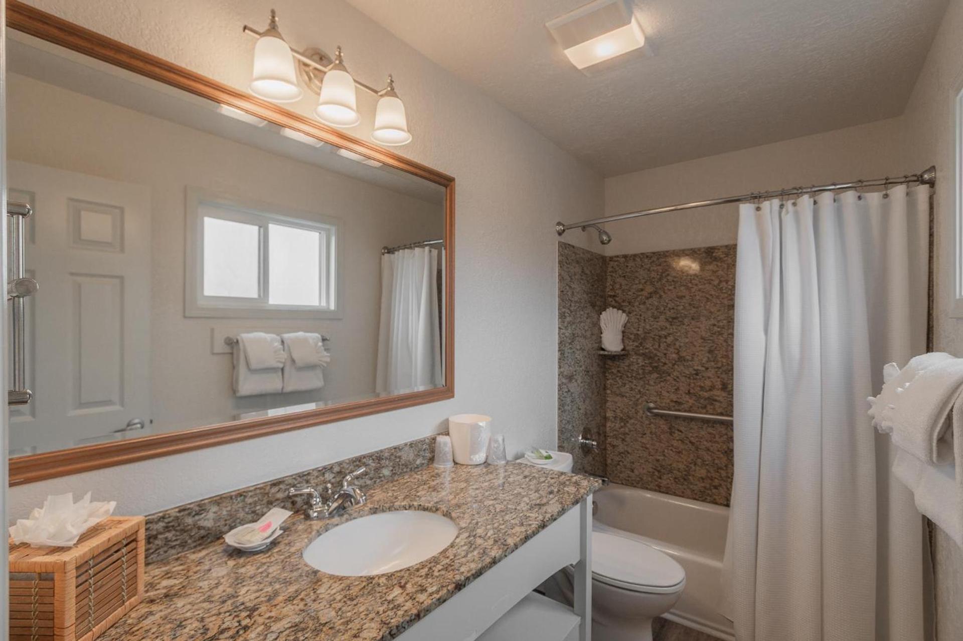 Tolovana Inn photo 31