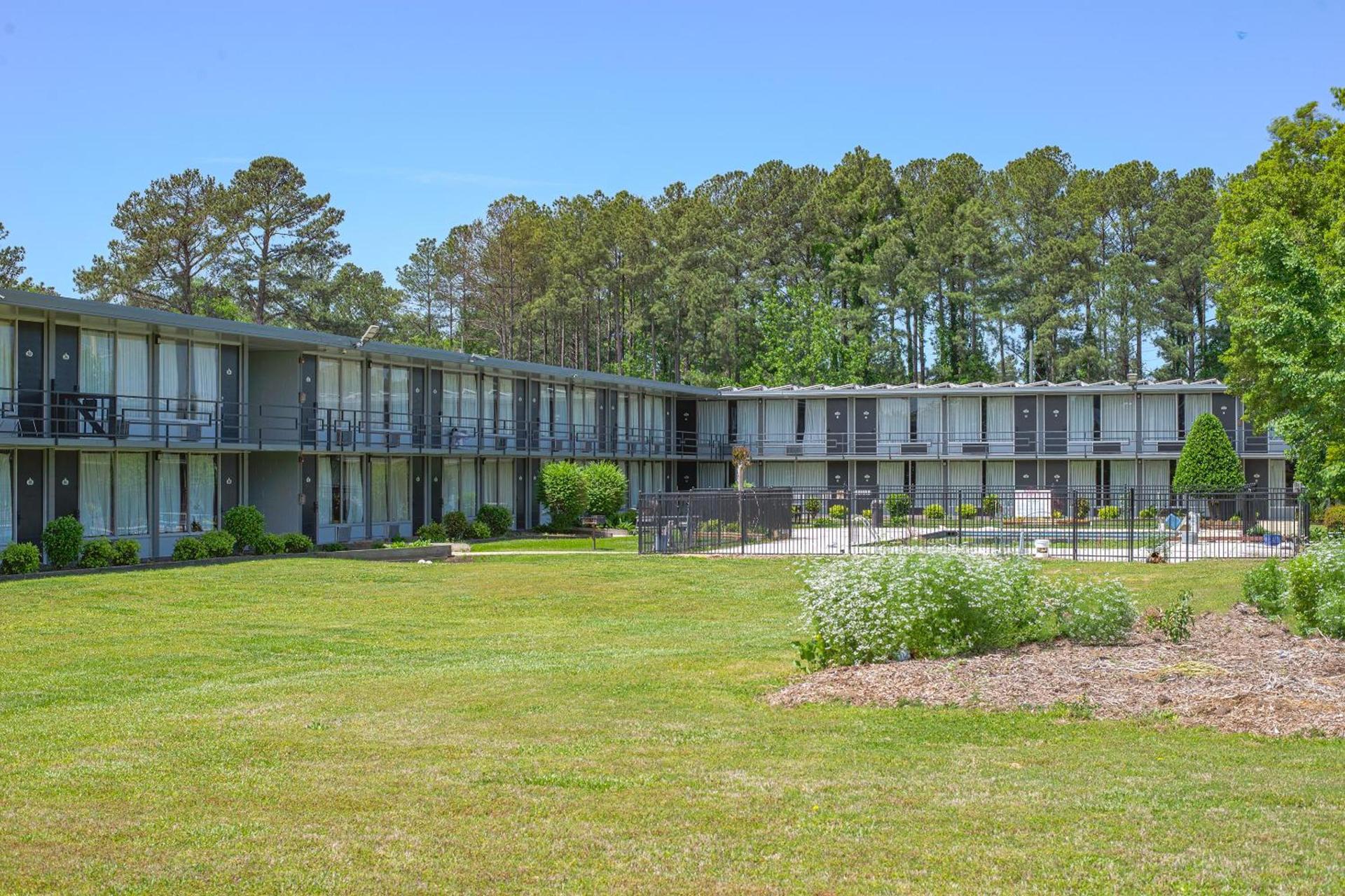Masters Inn Selma Smithfield I-95 By OYO photo 4