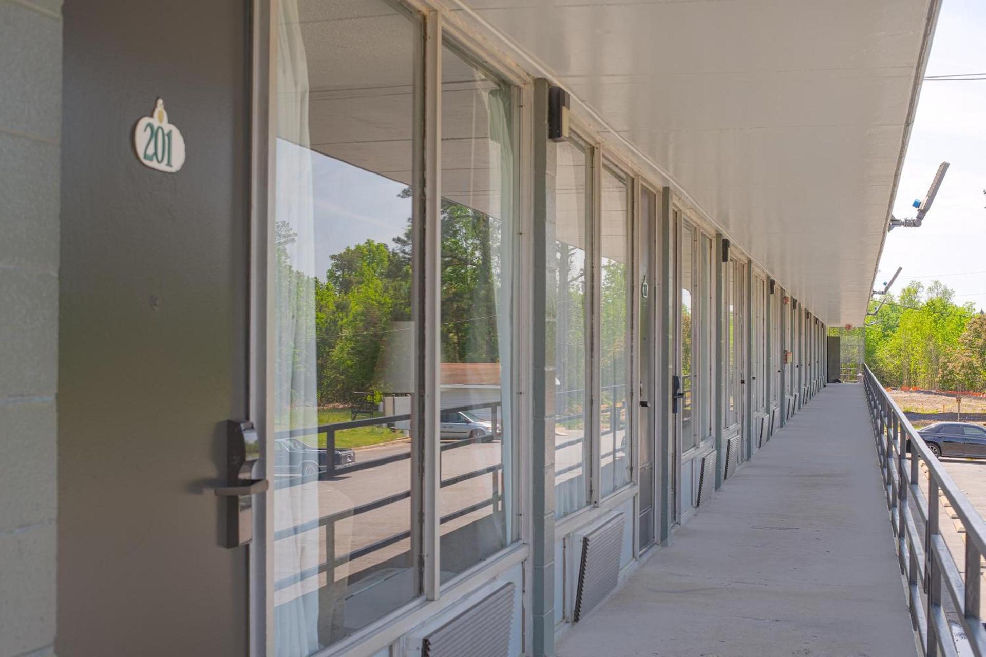 Masters Inn Selma Smithfield I-95 By OYO photo 24