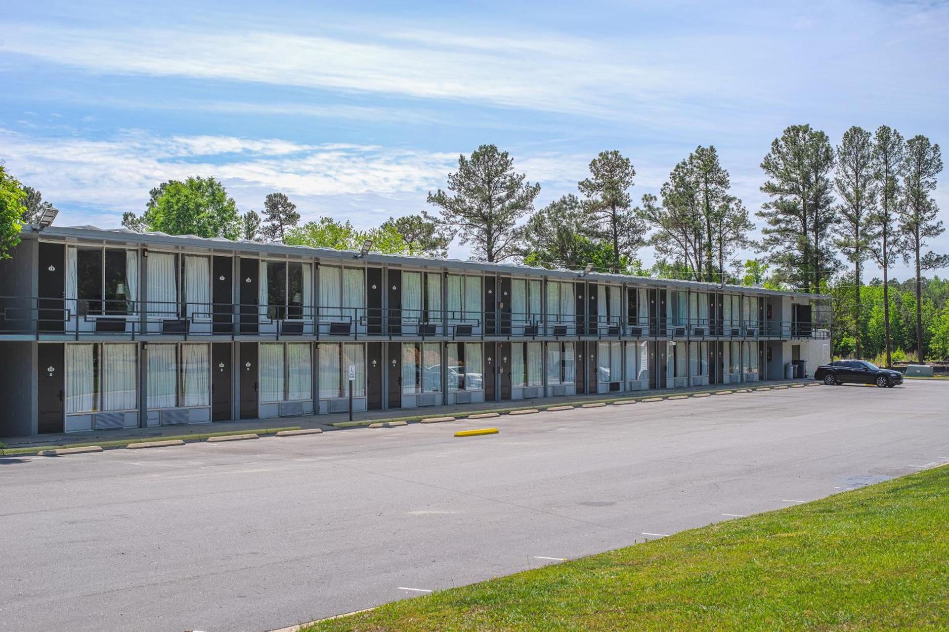 Masters Inn Selma Smithfield I-95 By OYO photo 31