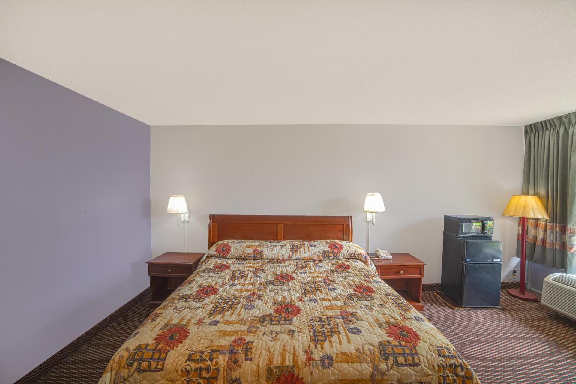 Masters Inn Selma Smithfield I-95 By OYO photo 44
