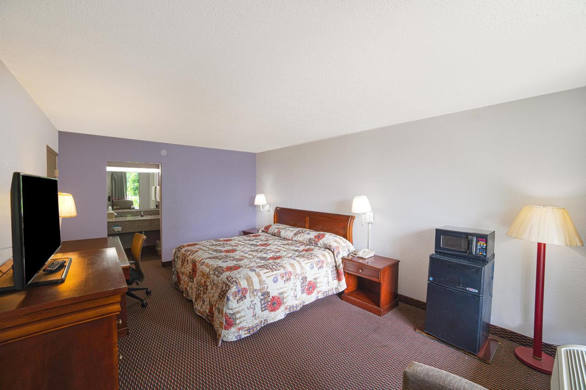 Masters Inn Selma Smithfield I-95 By OYO photo 37