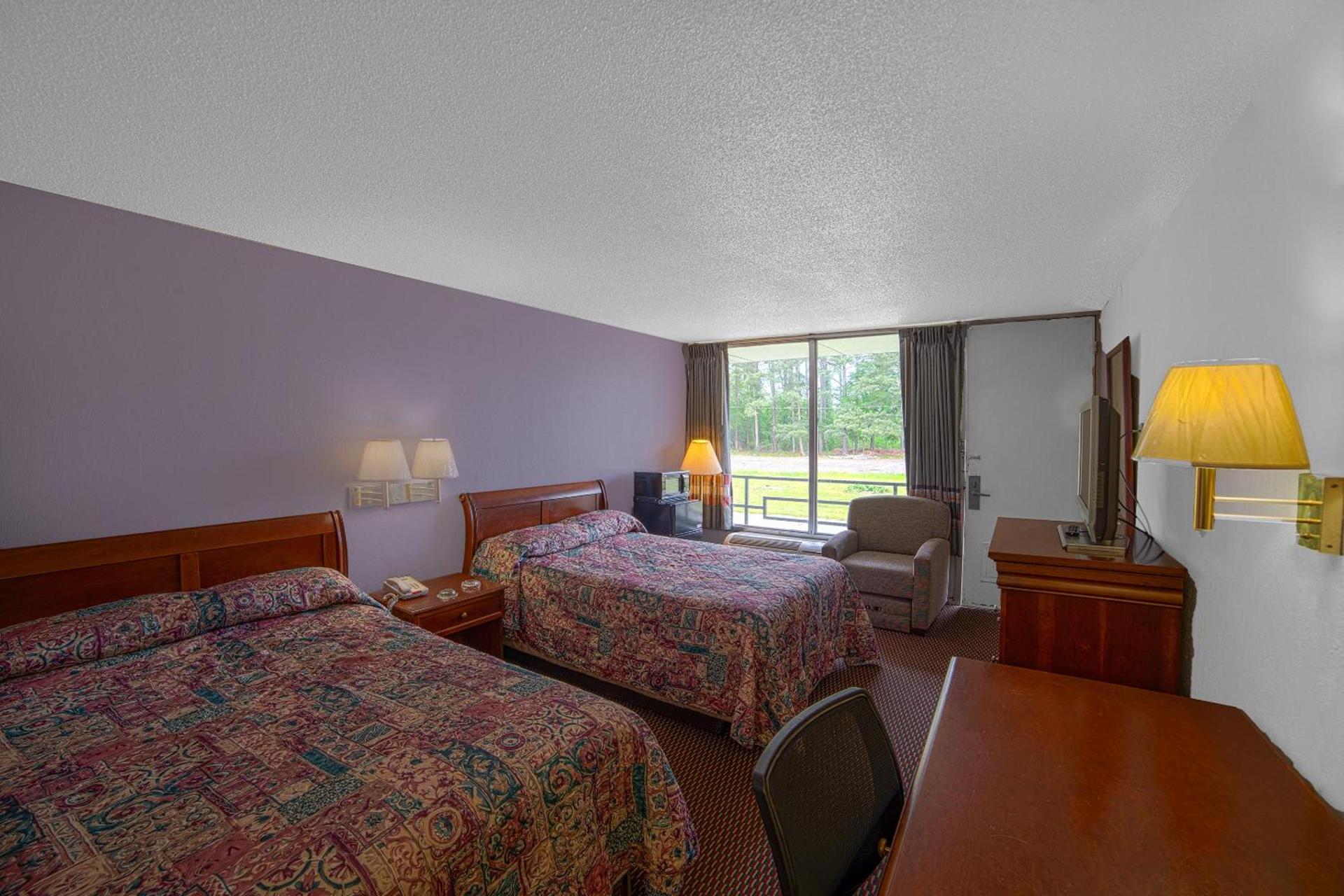 Masters Inn Selma Smithfield I-95 By OYO photo 53