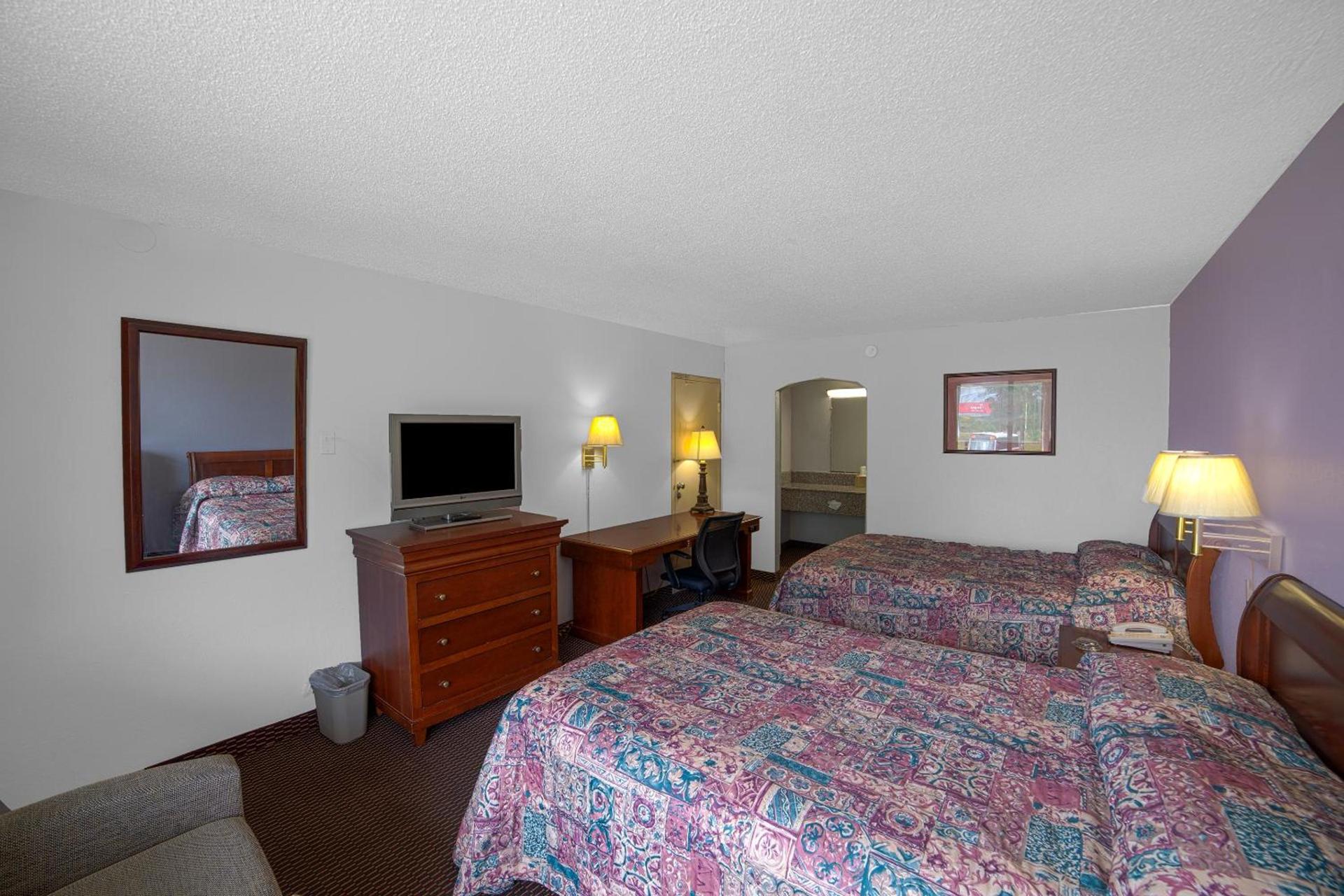 Masters Inn Selma Smithfield I-95 By OYO photo 50