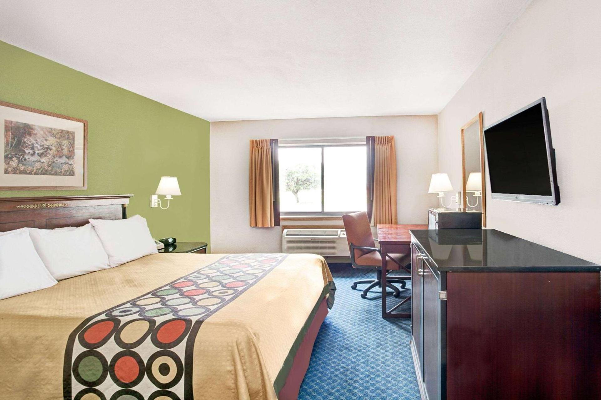Super 8 by Wyndham West Memphis photo 6