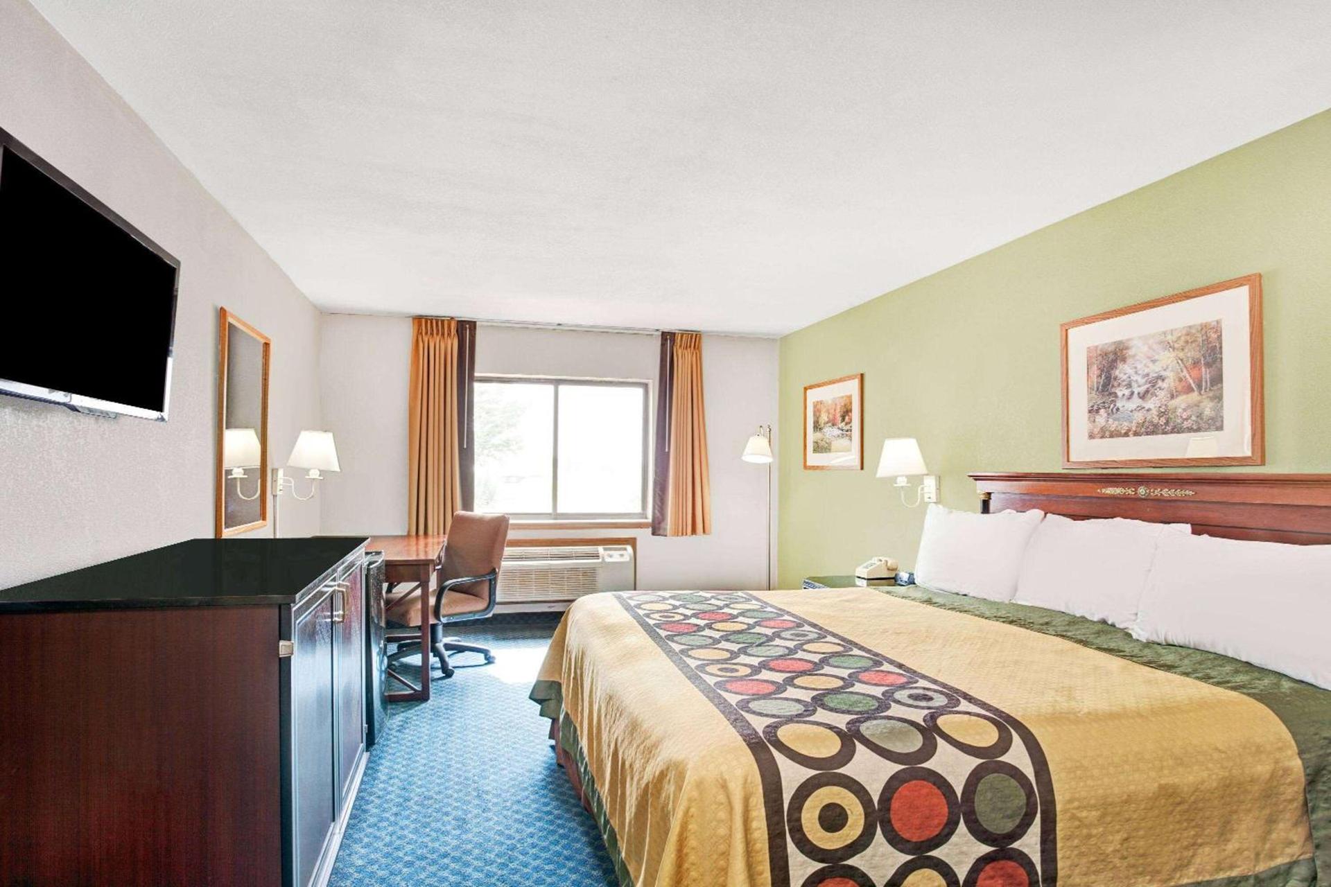 Super 8 by Wyndham West Memphis photo 5