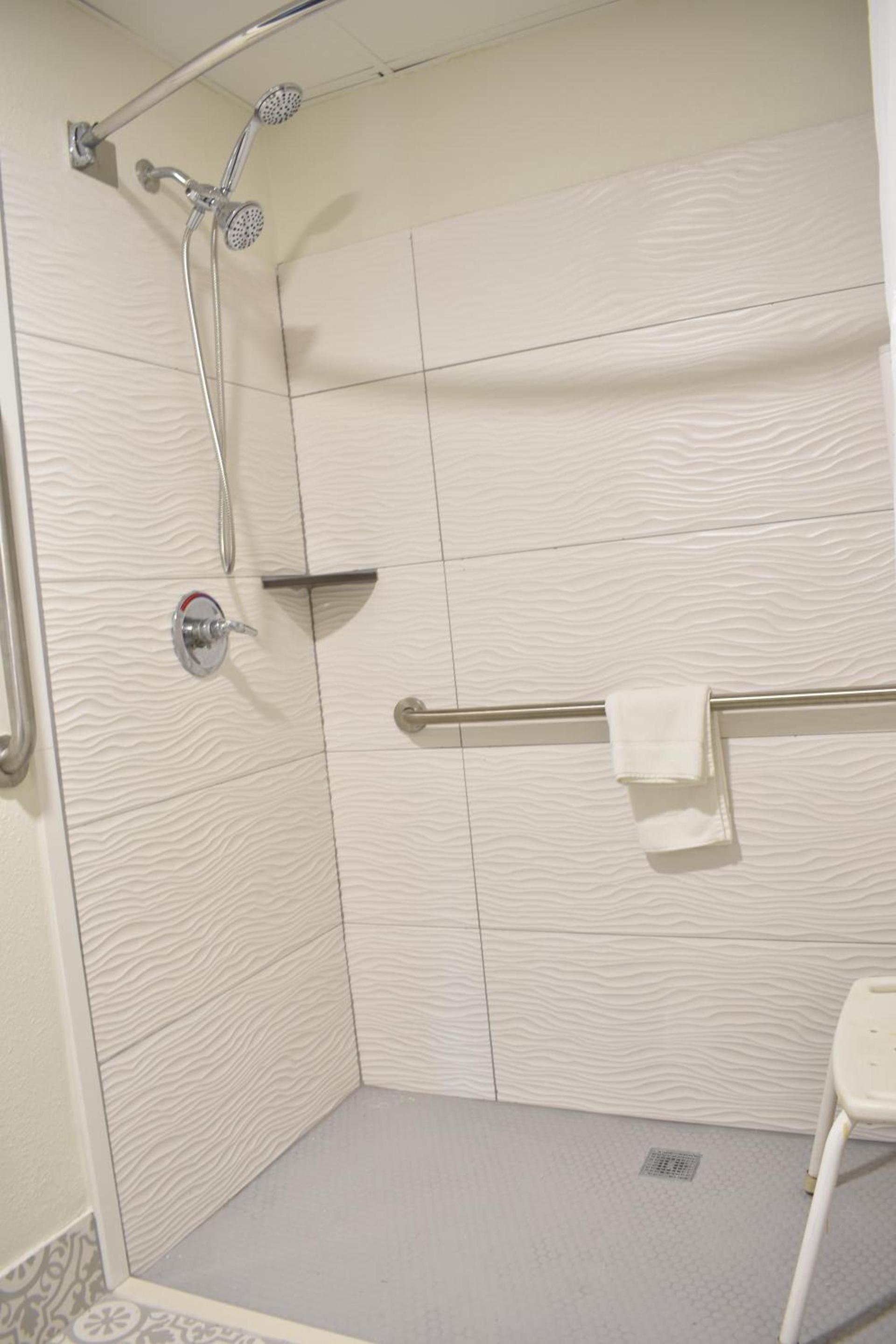 Clarion Pointe Vidalia - Lyons West photo 32