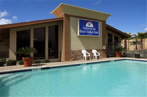 Americas Best Value Inn Angleton photo 23