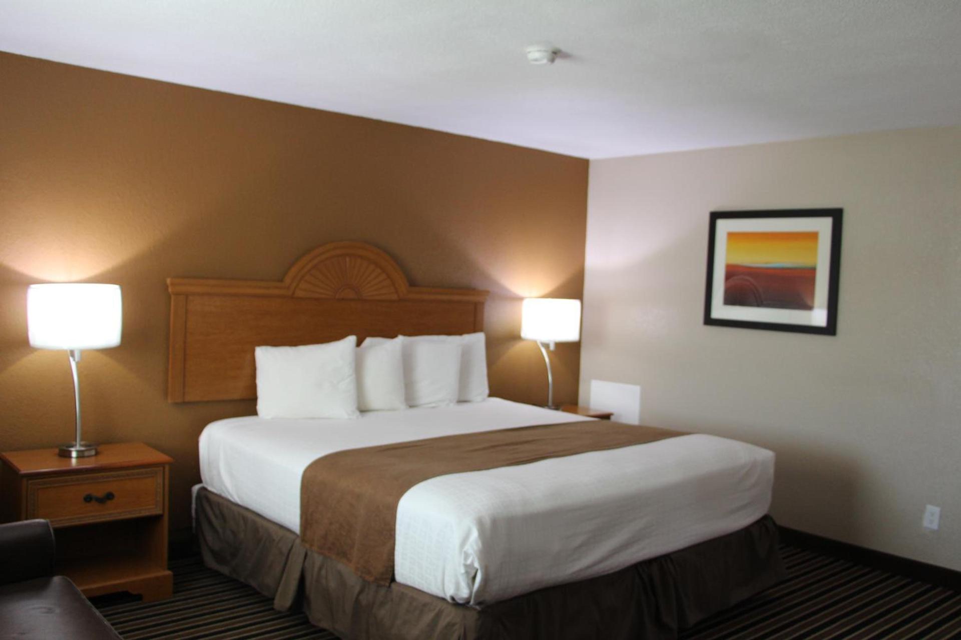 Westbridge Inn & Suites photo 31