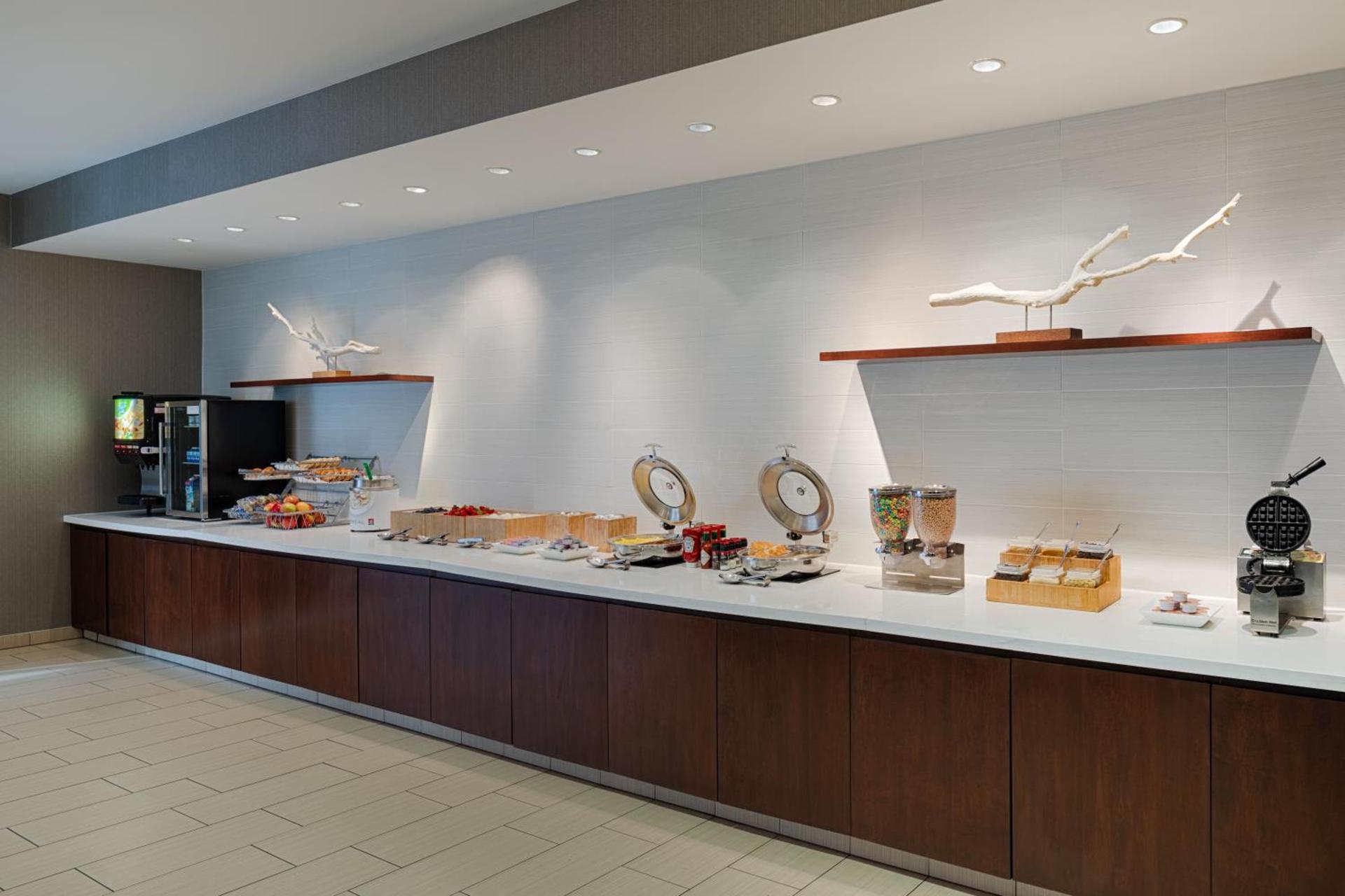 SpringHill Suites by Marriott Bloomington photo 7