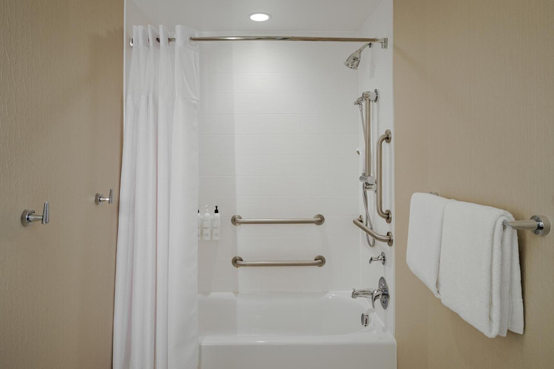 SpringHill Suites by Marriott Bloomington photo 8