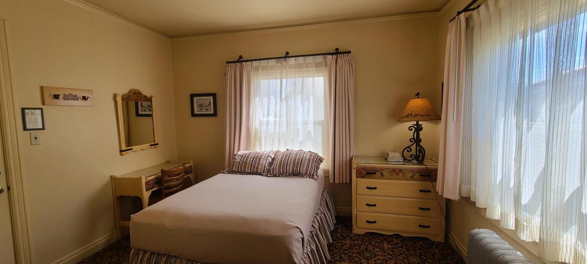 Historic Dow Hotel photo 3