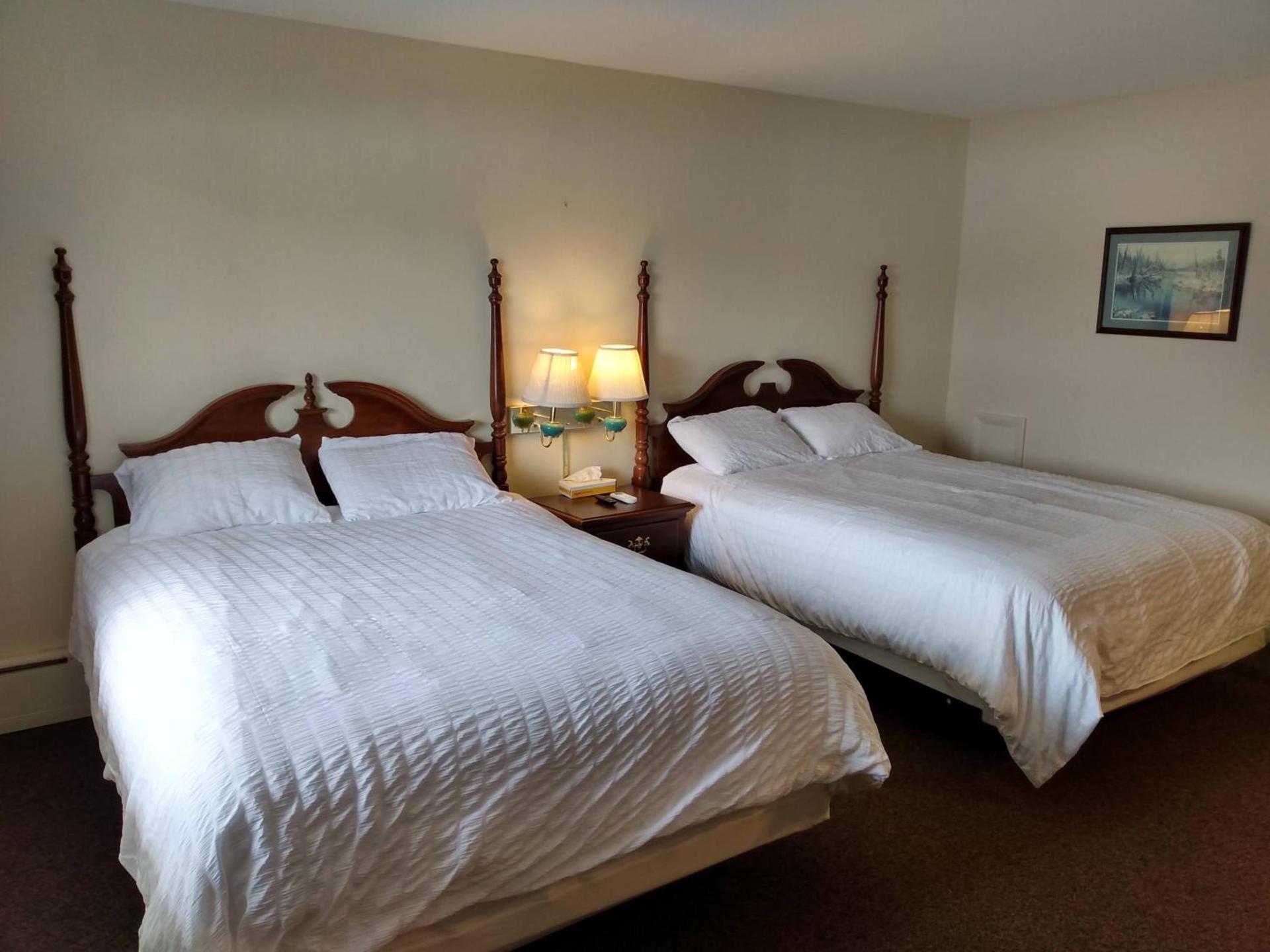 Sara Placid Inn & Suites photo 79