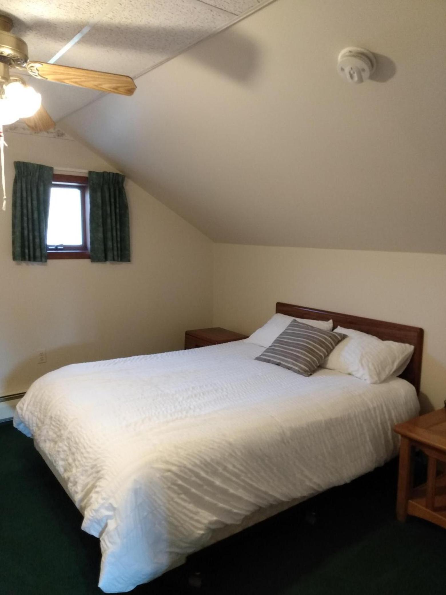 Sara Placid Inn & Suites photo 81
