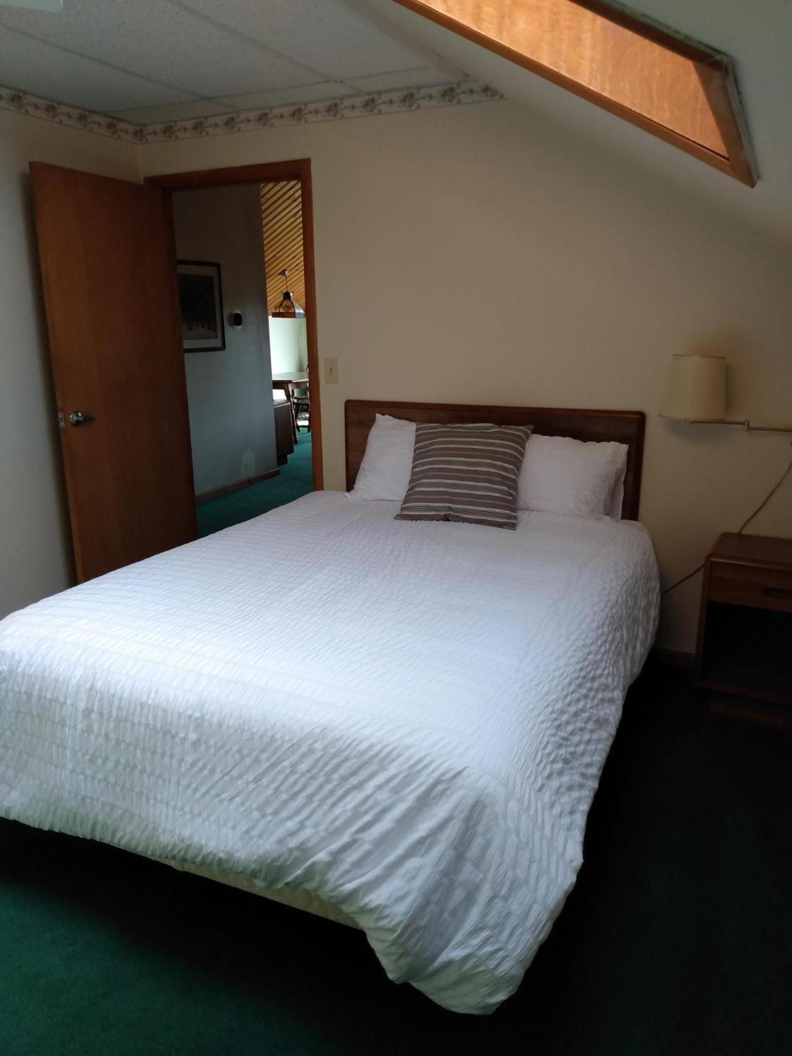 Sara Placid Inn & Suites photo 83