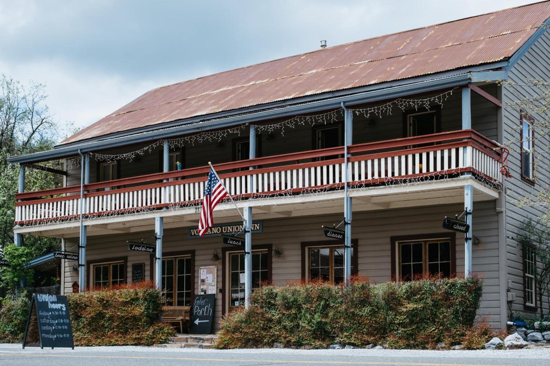 Volcano Union Inn and Pub photo 1