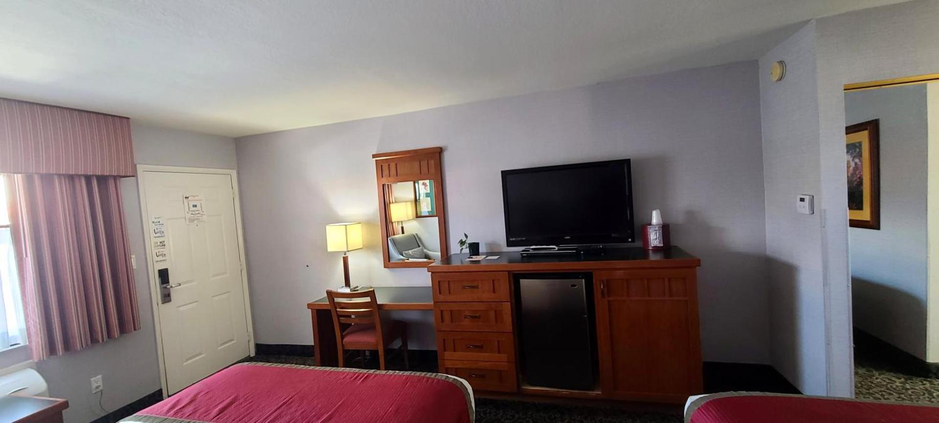 Dow Villa Motel photo 15