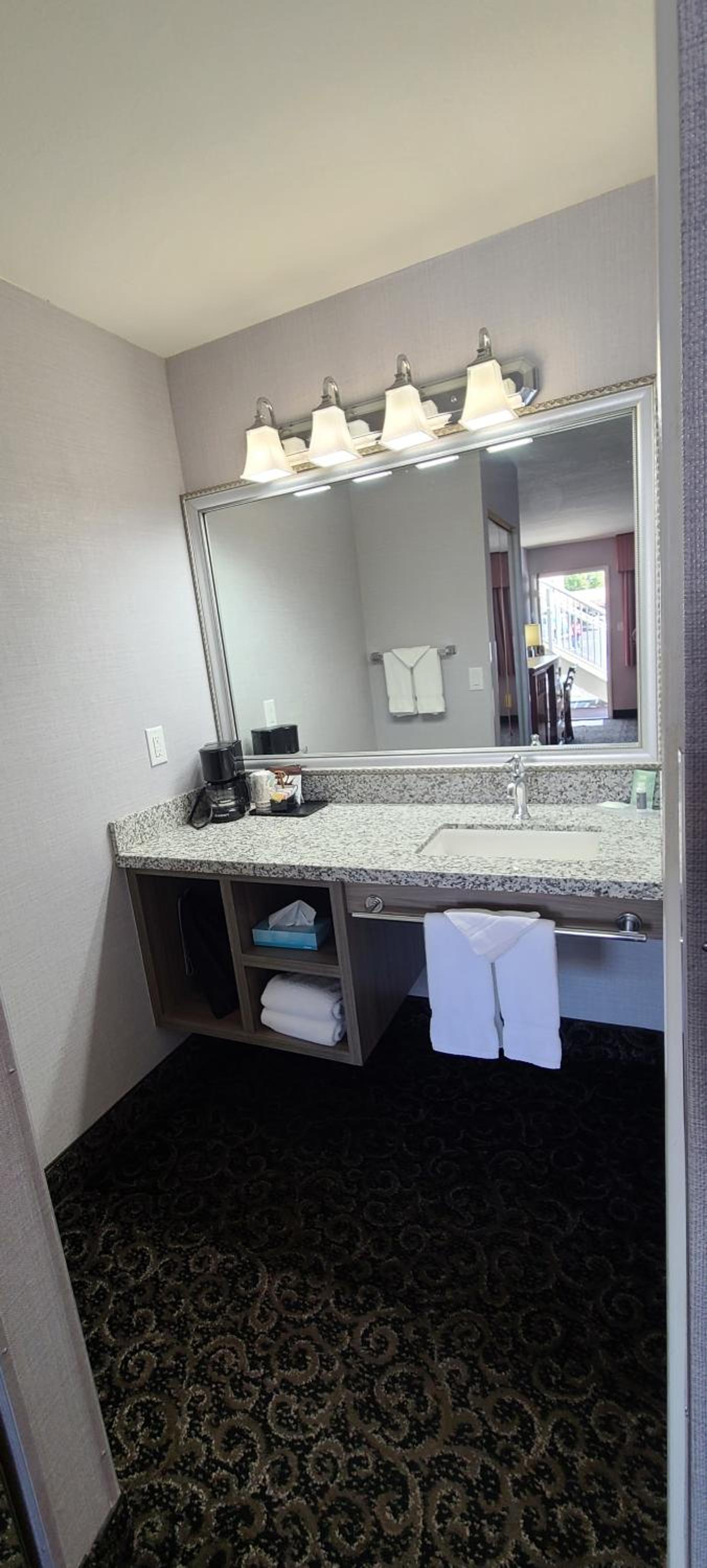 Dow Villa Motel photo 17