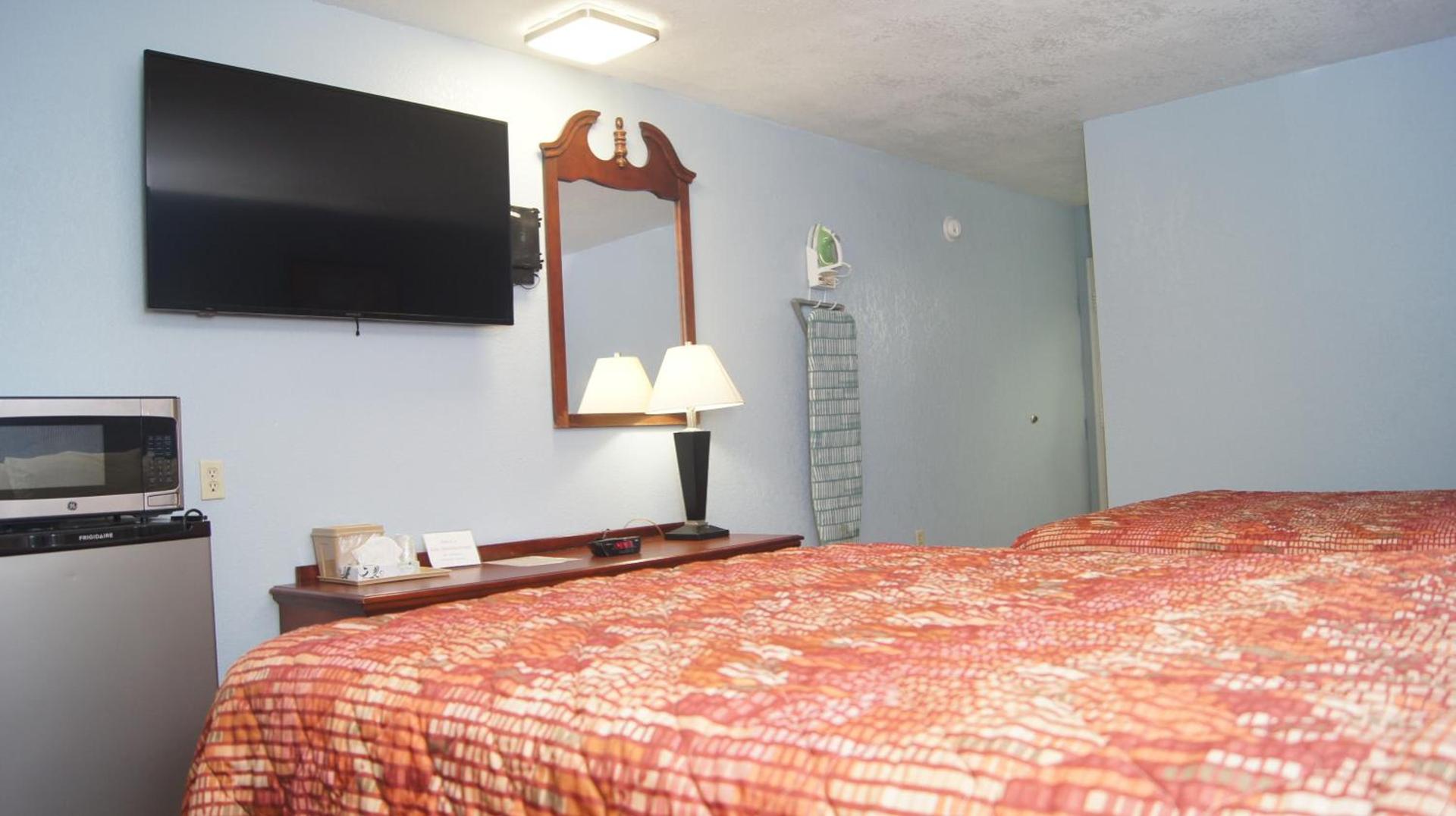 Holiday Lodge & Suites photo 20