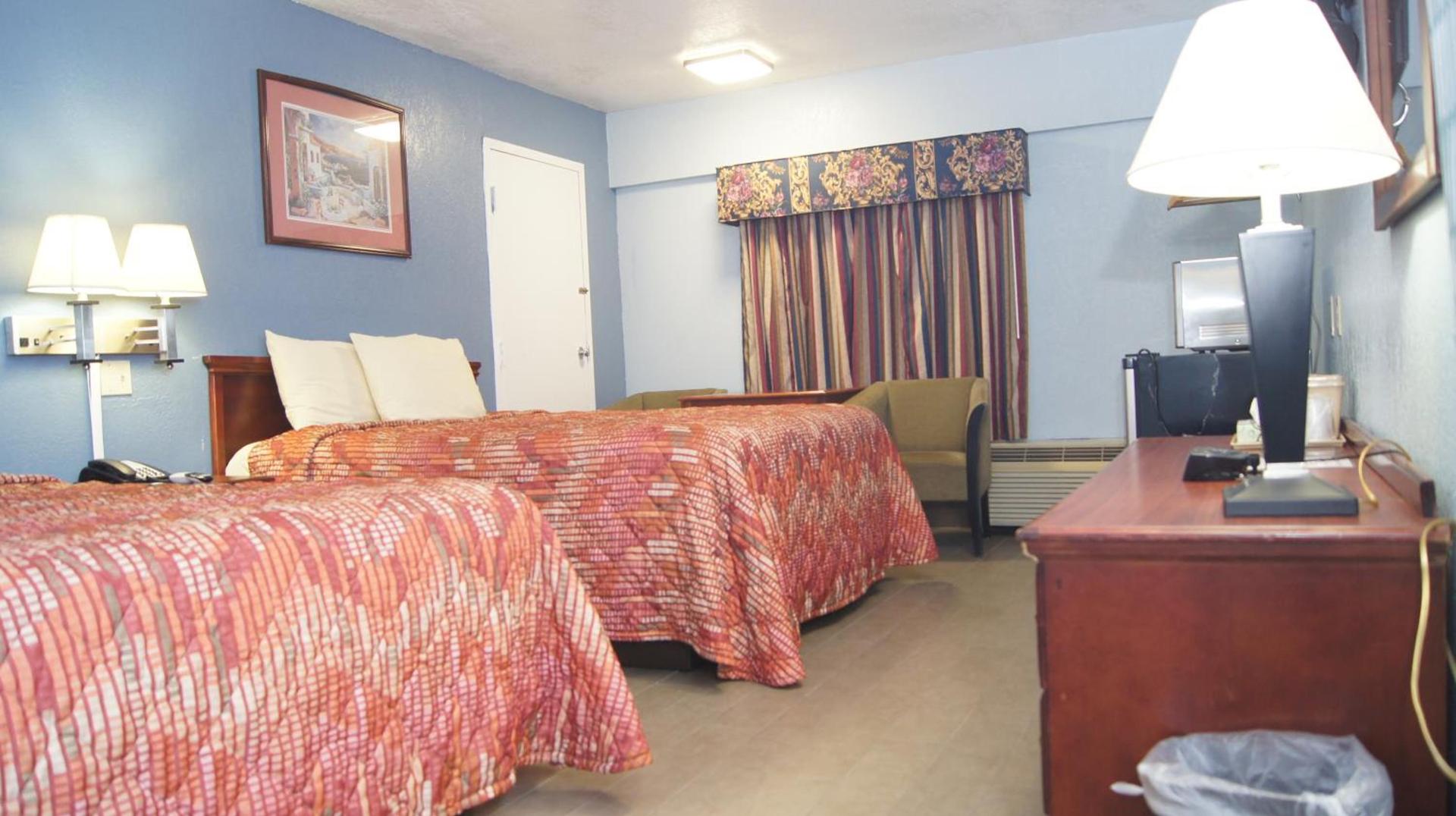 Holiday Lodge & Suites photo 18