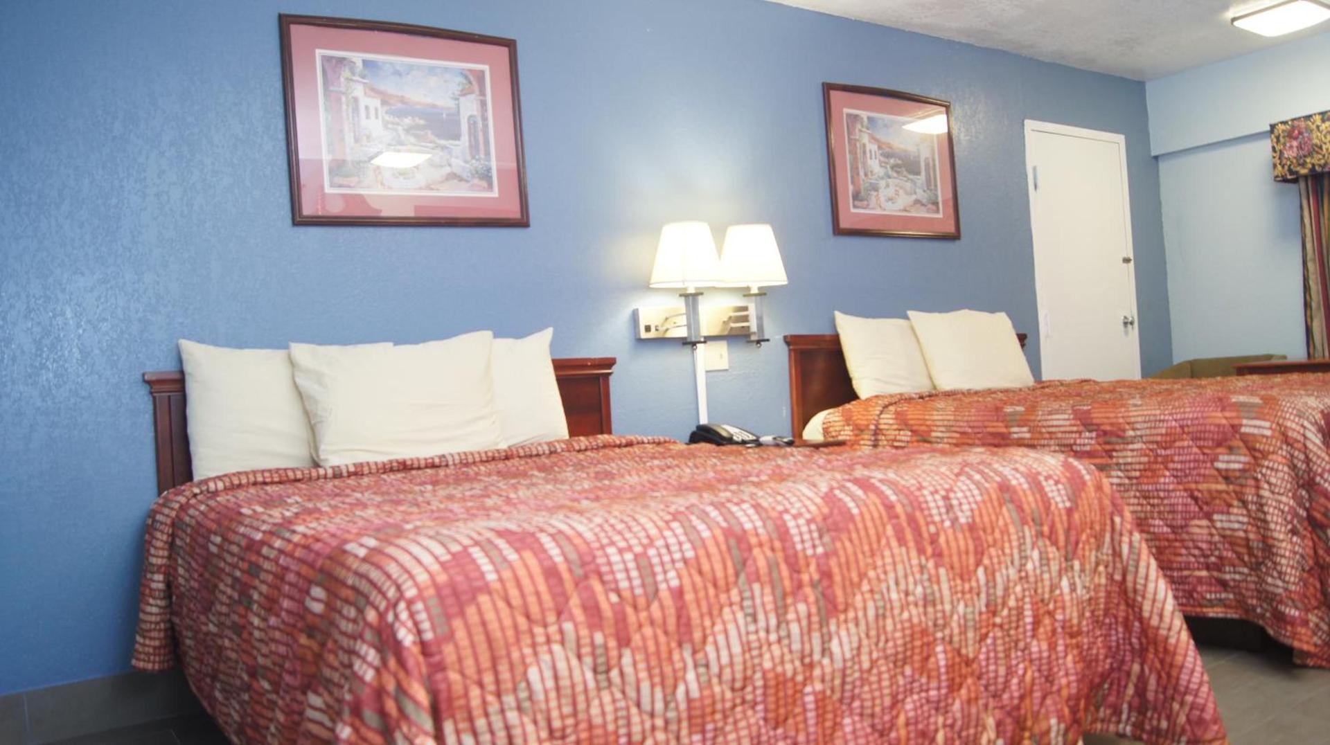 Holiday Lodge & Suites photo 19