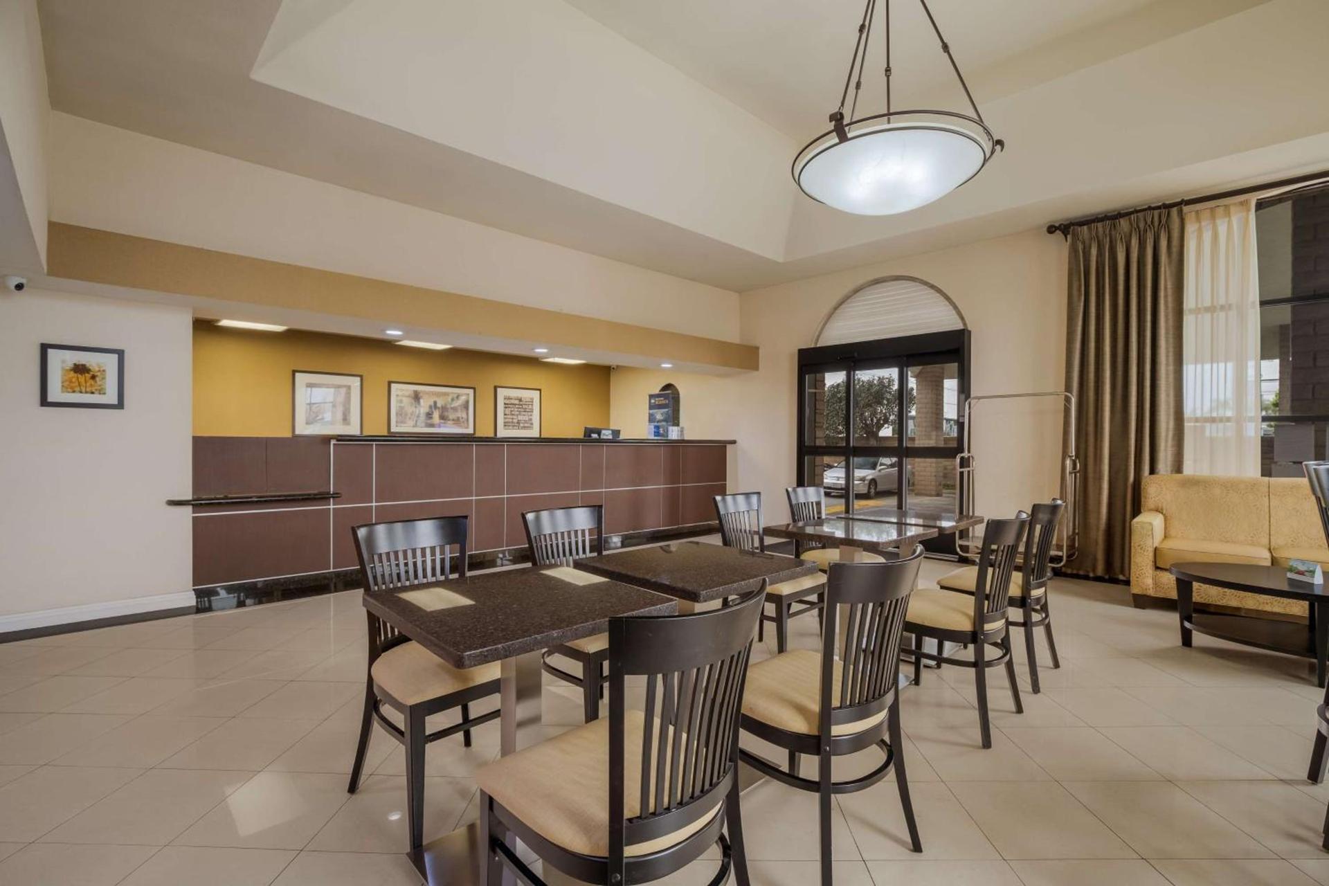 Best Western Norwalk Inn photo 6