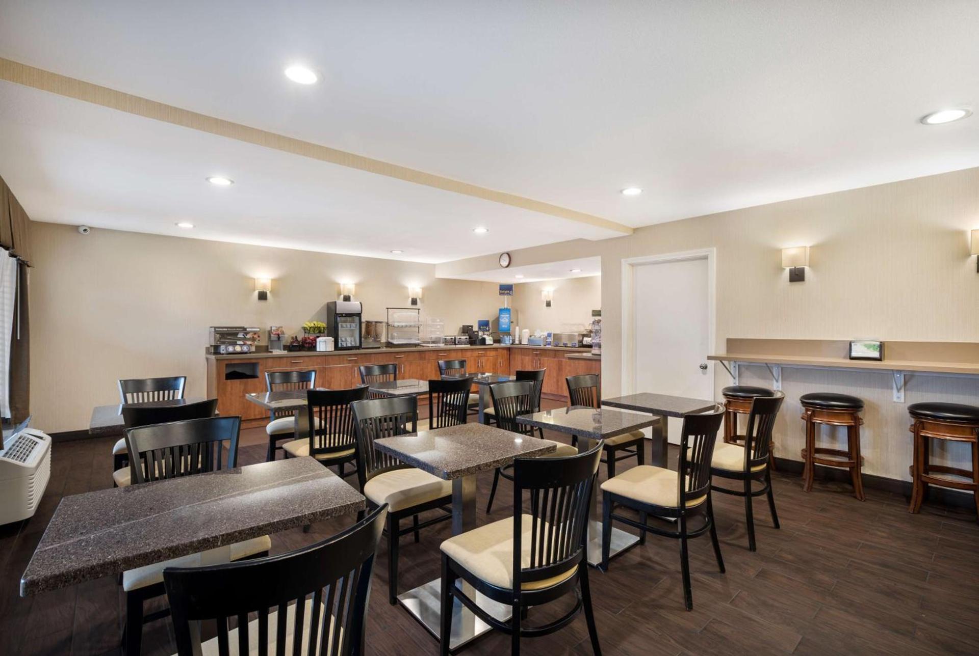 Best Western Norwalk Inn photo 13