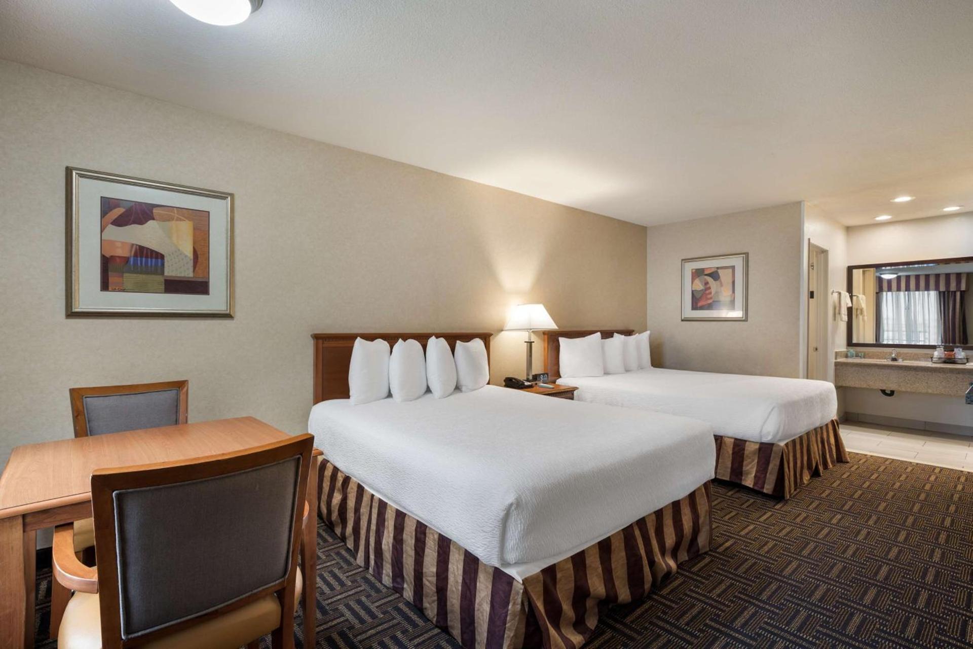 Best Western Norwalk Inn photo 3