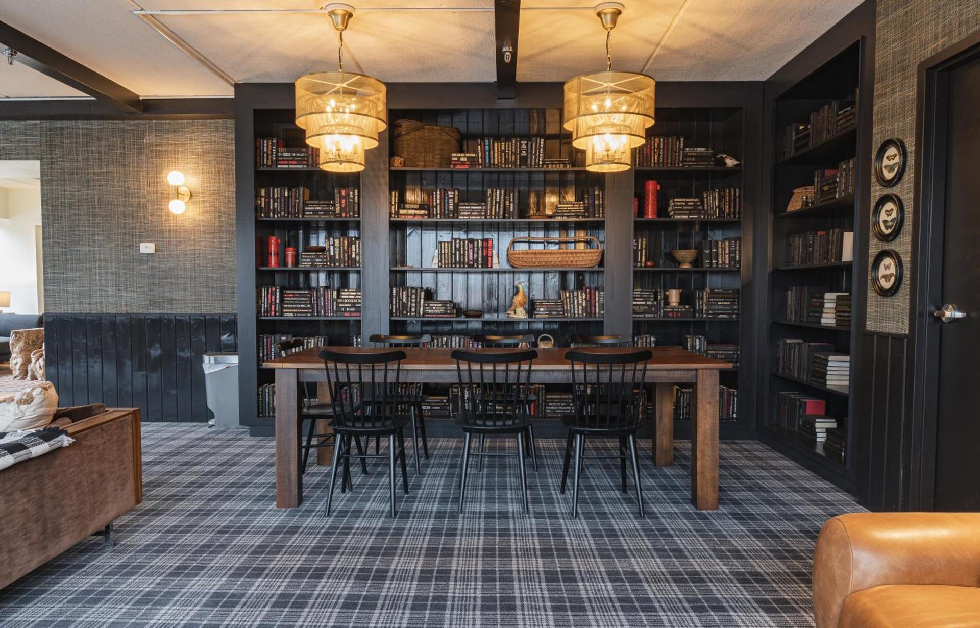 Hunter Lodge, a Bluebird by Lark — hotel in Hunter