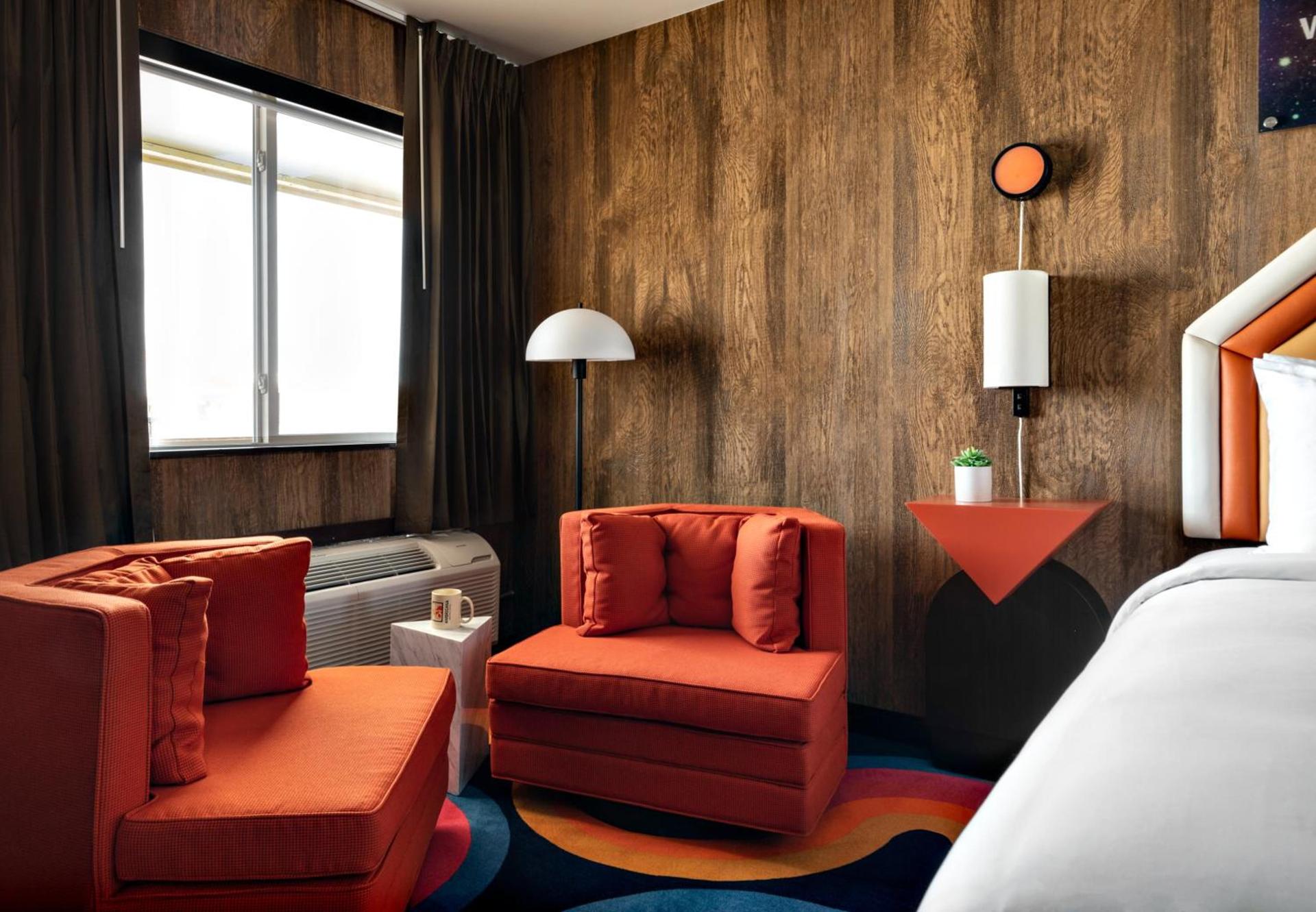 Americana Motor Hotel photo 8