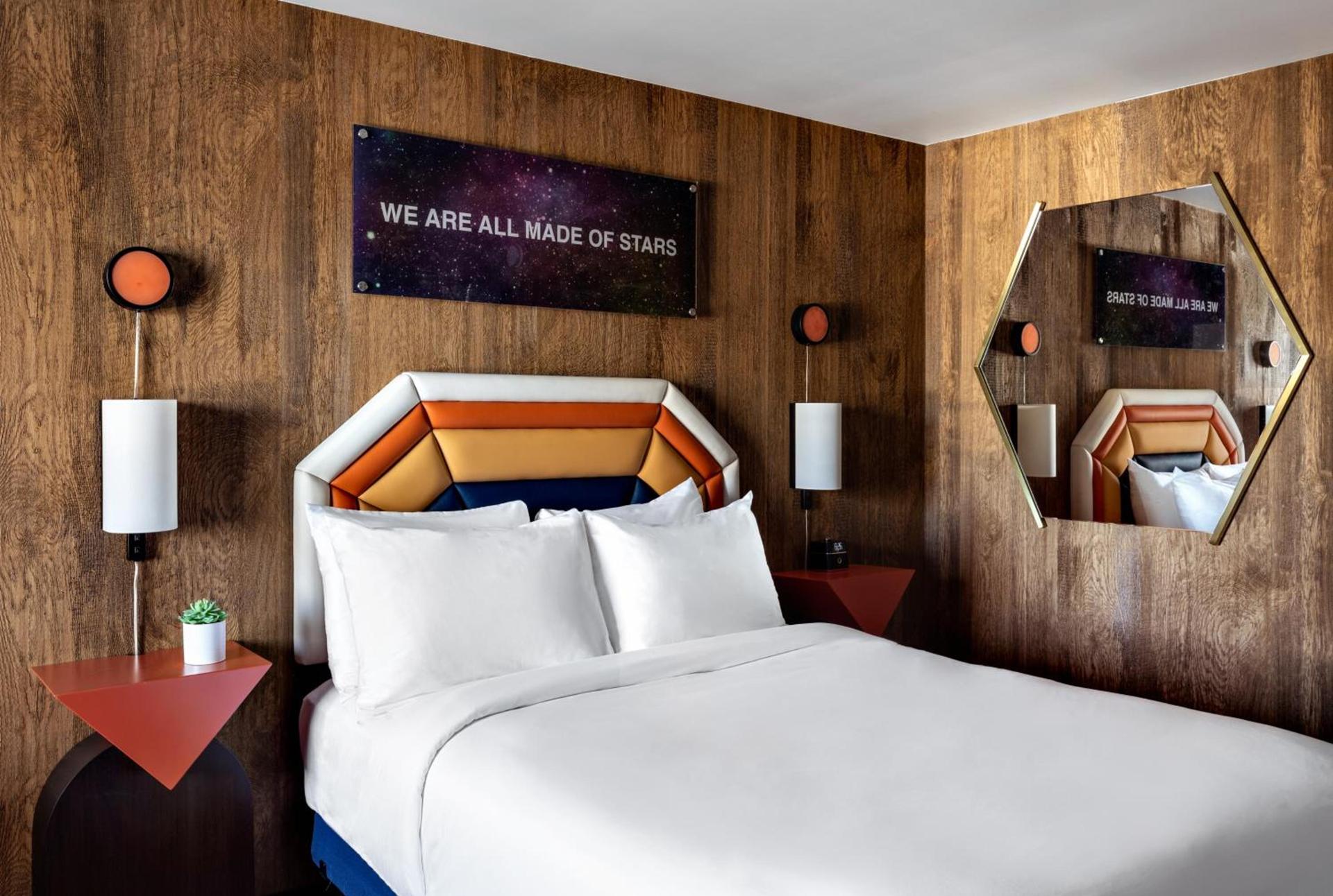 Americana Motor Hotel photo 13