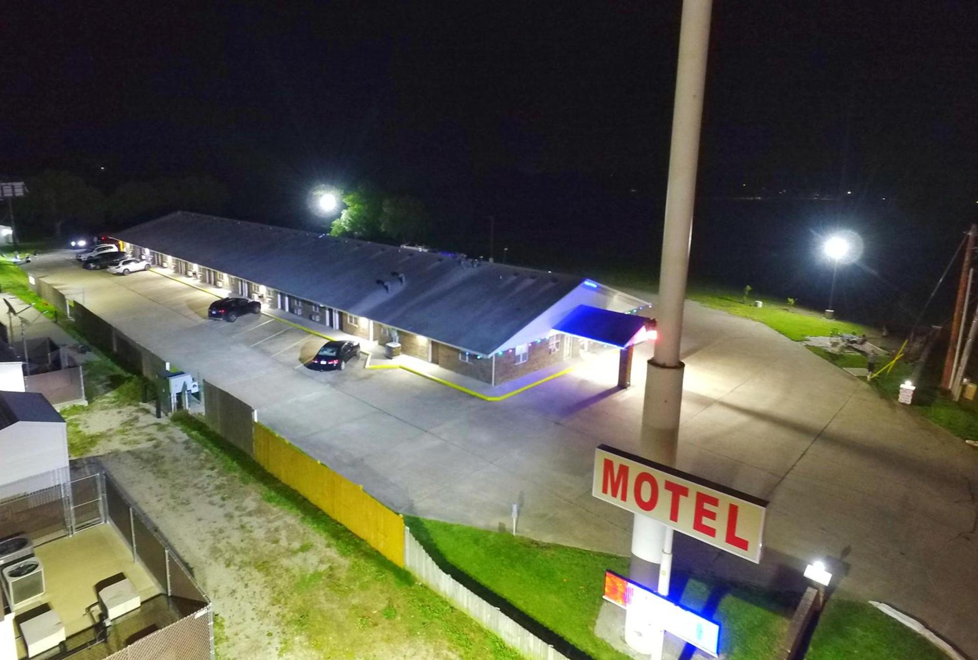 Night Inn photo 32