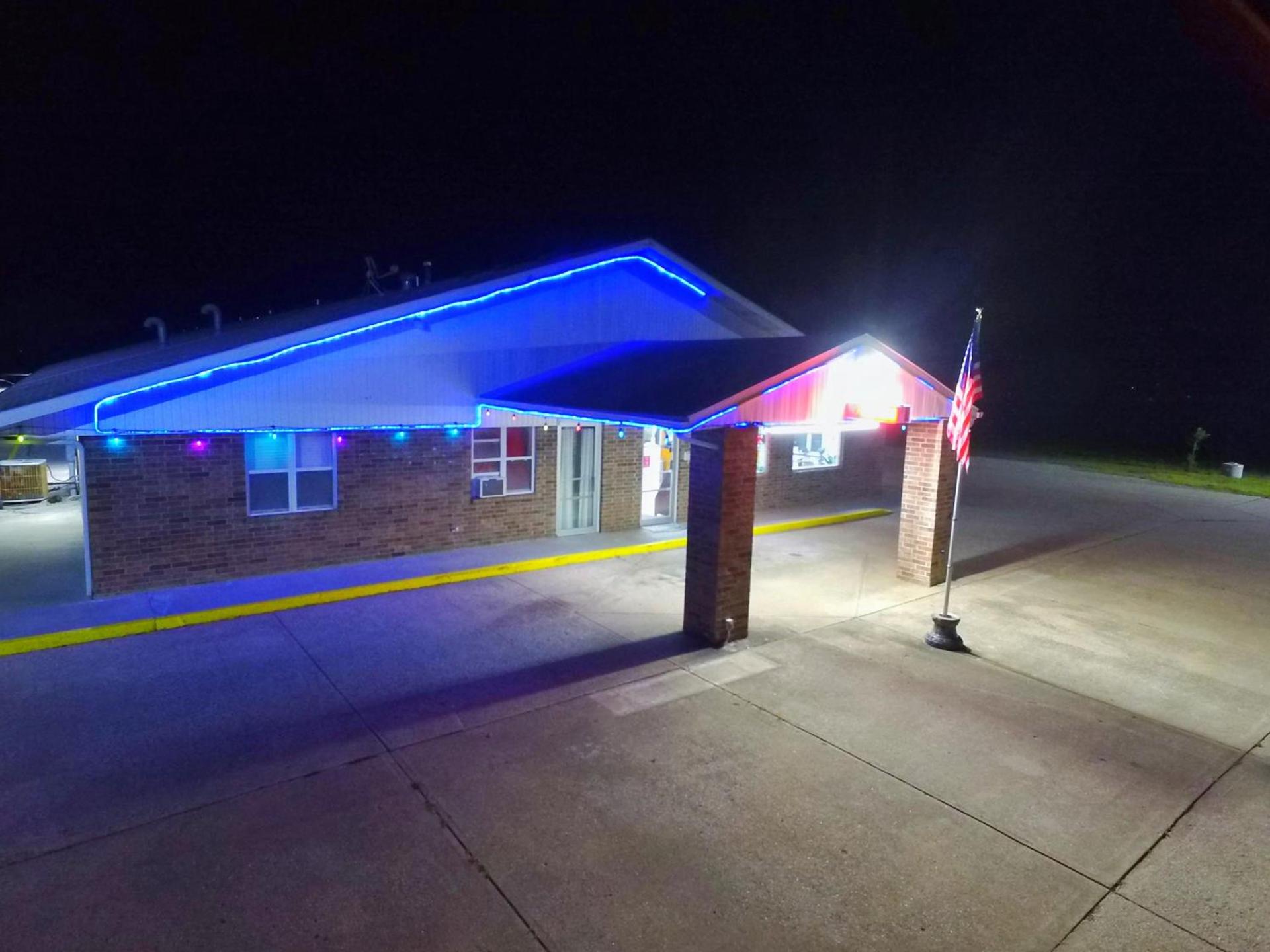 Night Inn photo 33