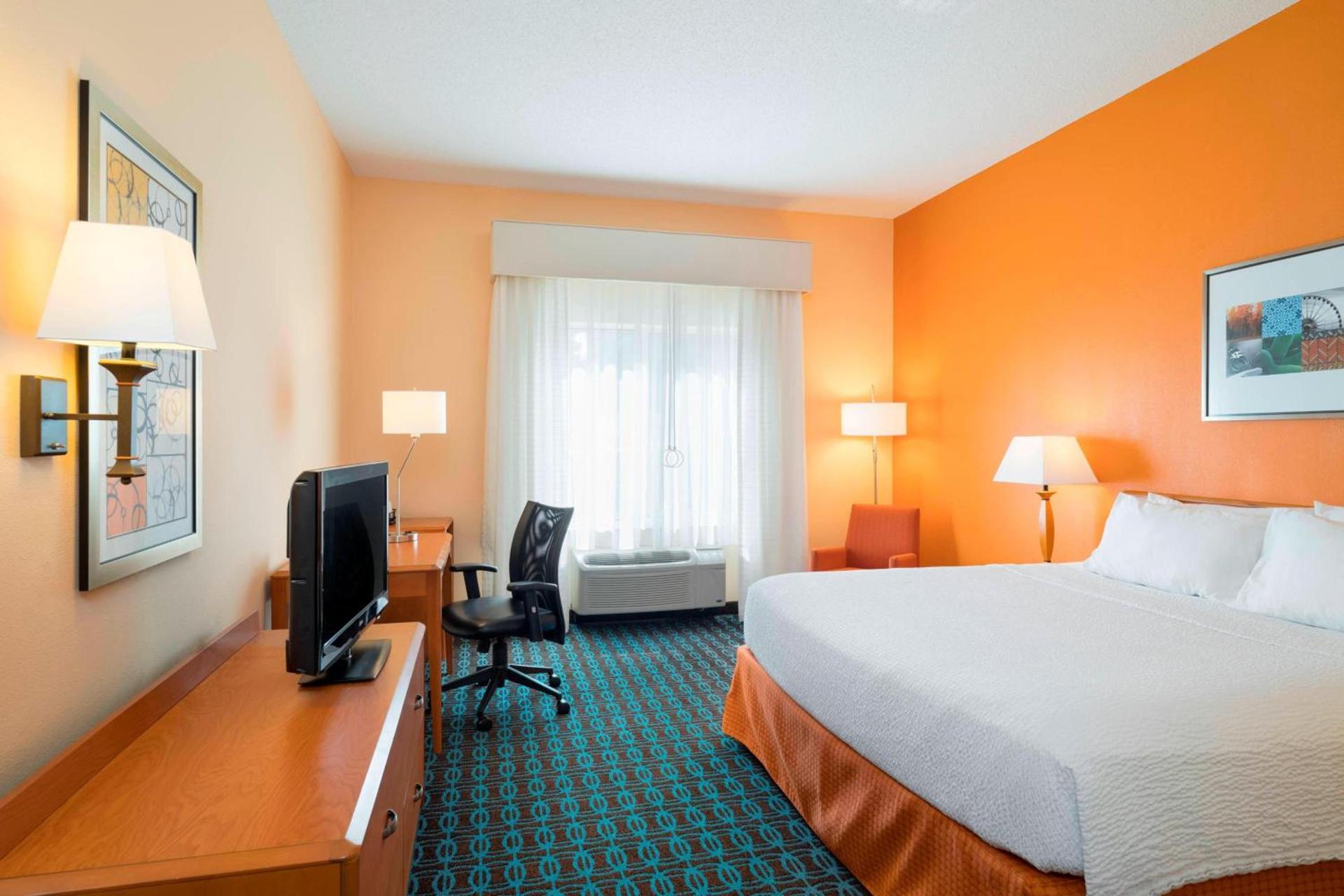 Fairfield Inn & Suites by Marriott State College photo 10