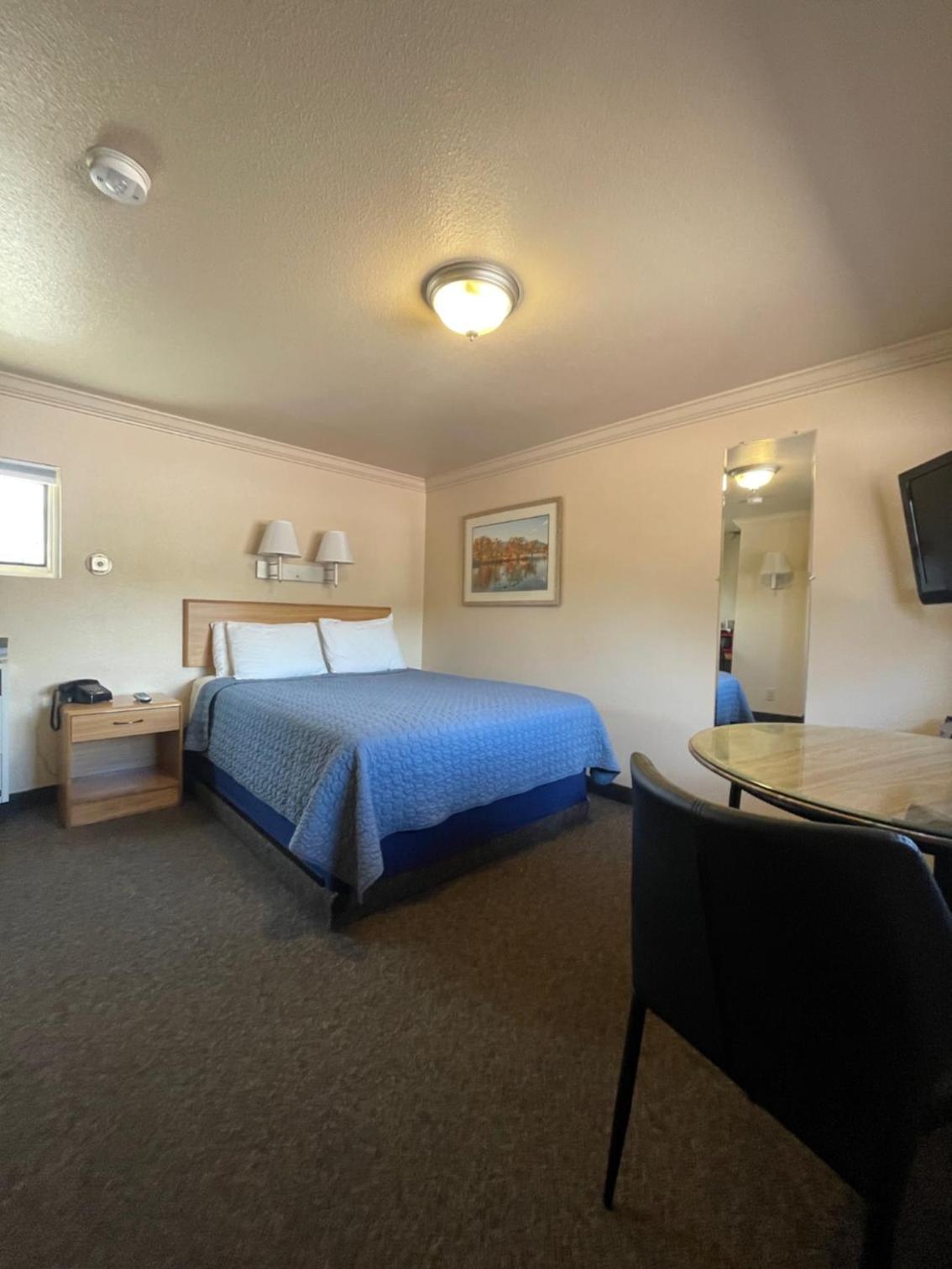 Woodland Motel photo 13
