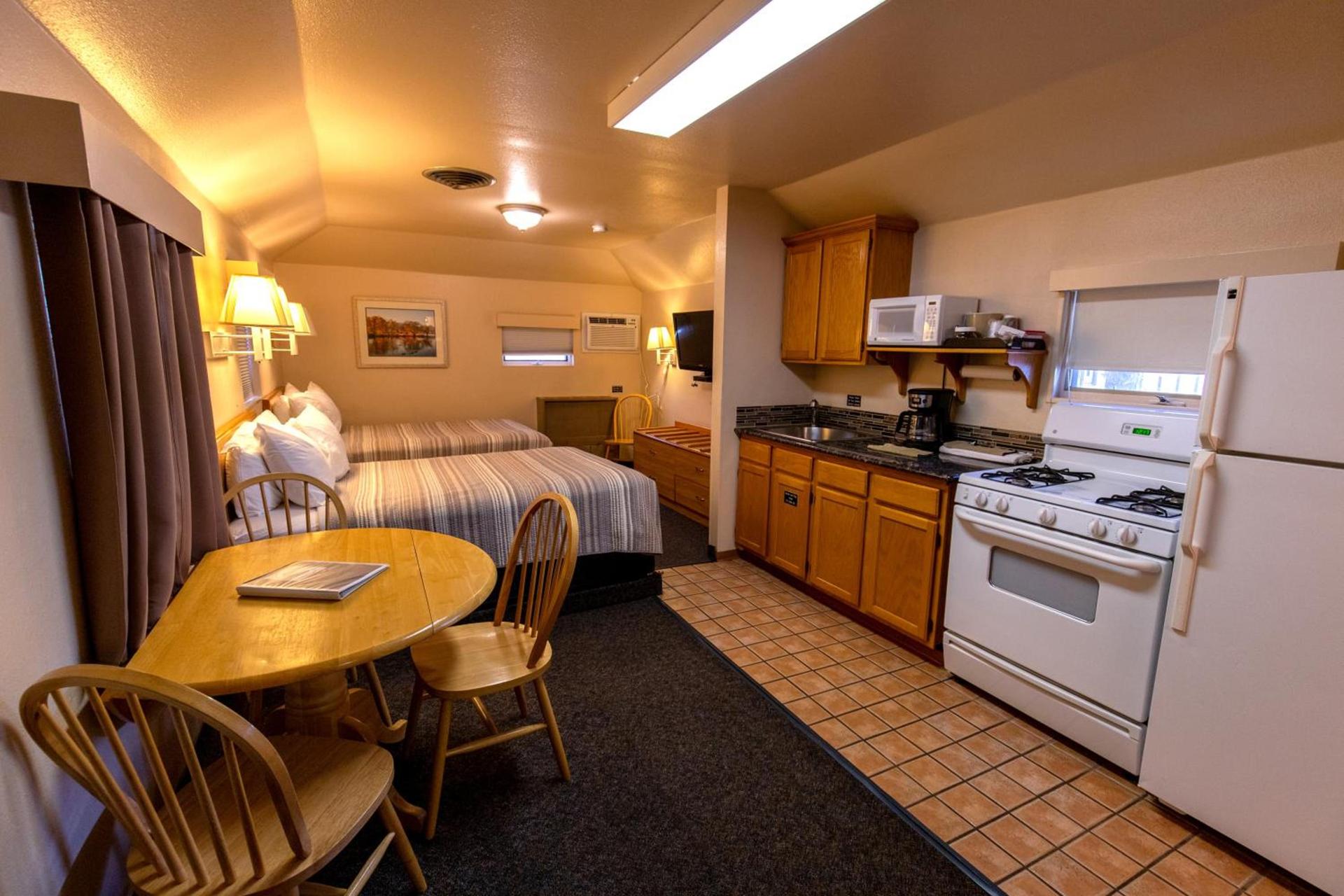 Woodland Motel photo 15