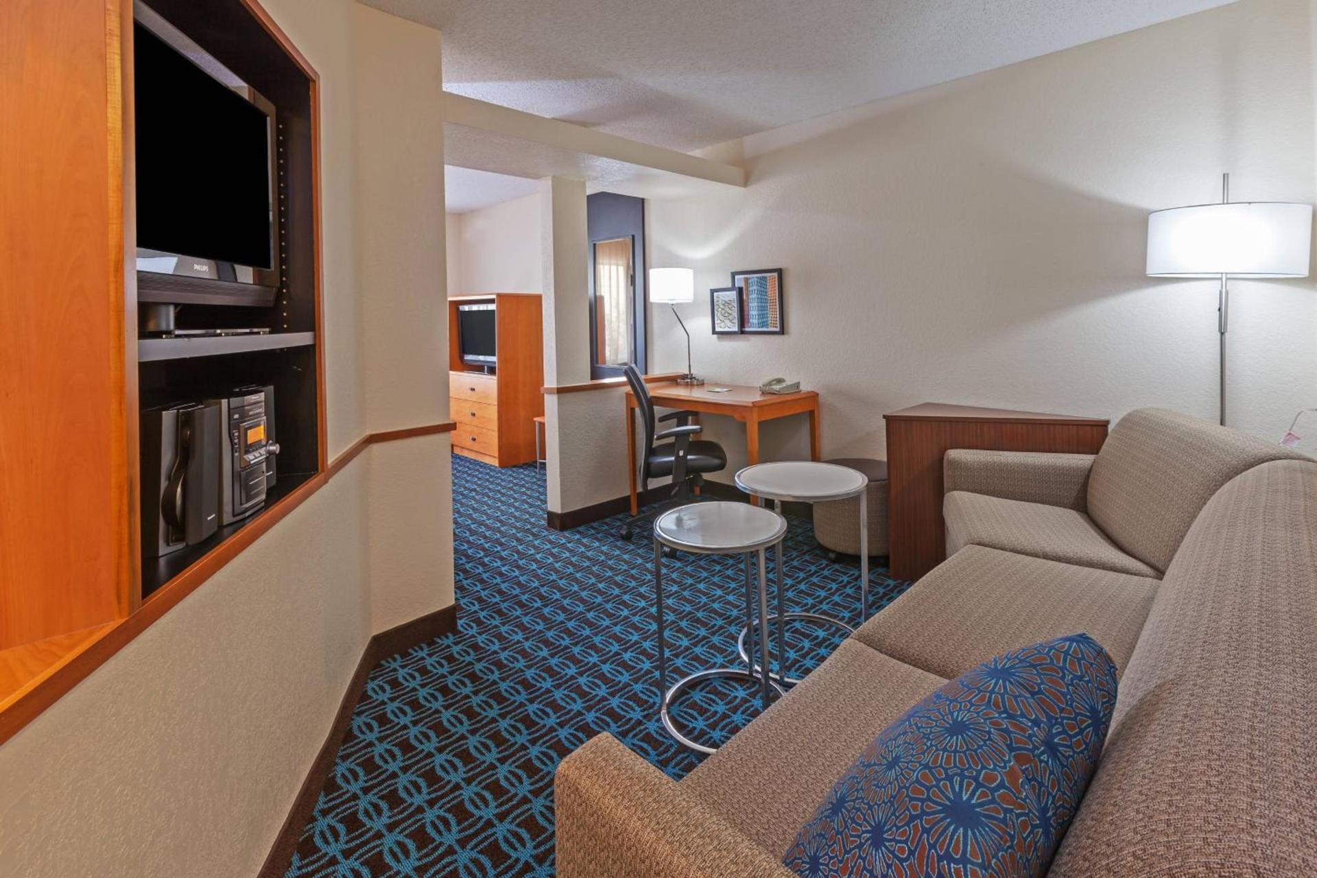 Fairfield Inn & Suites by Marriott Rogers photo 14
