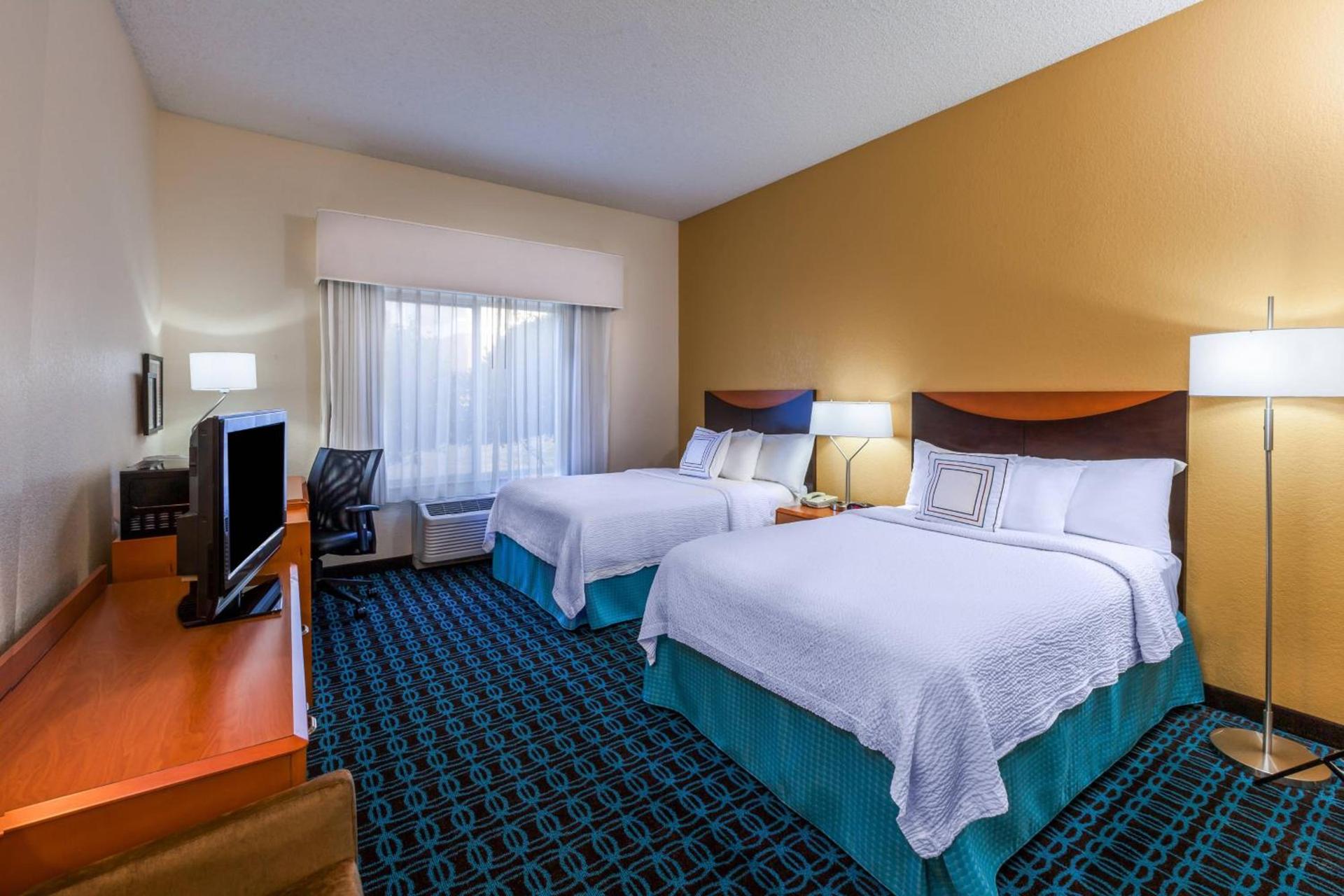 Fairfield Inn & Suites by Marriott Rogers photo 11