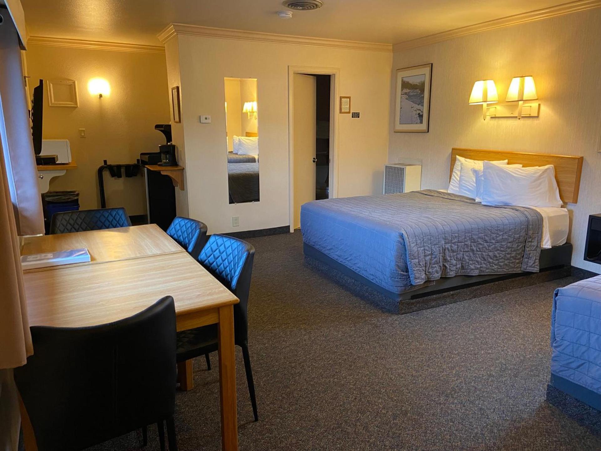 Woodland Motel photo 19
