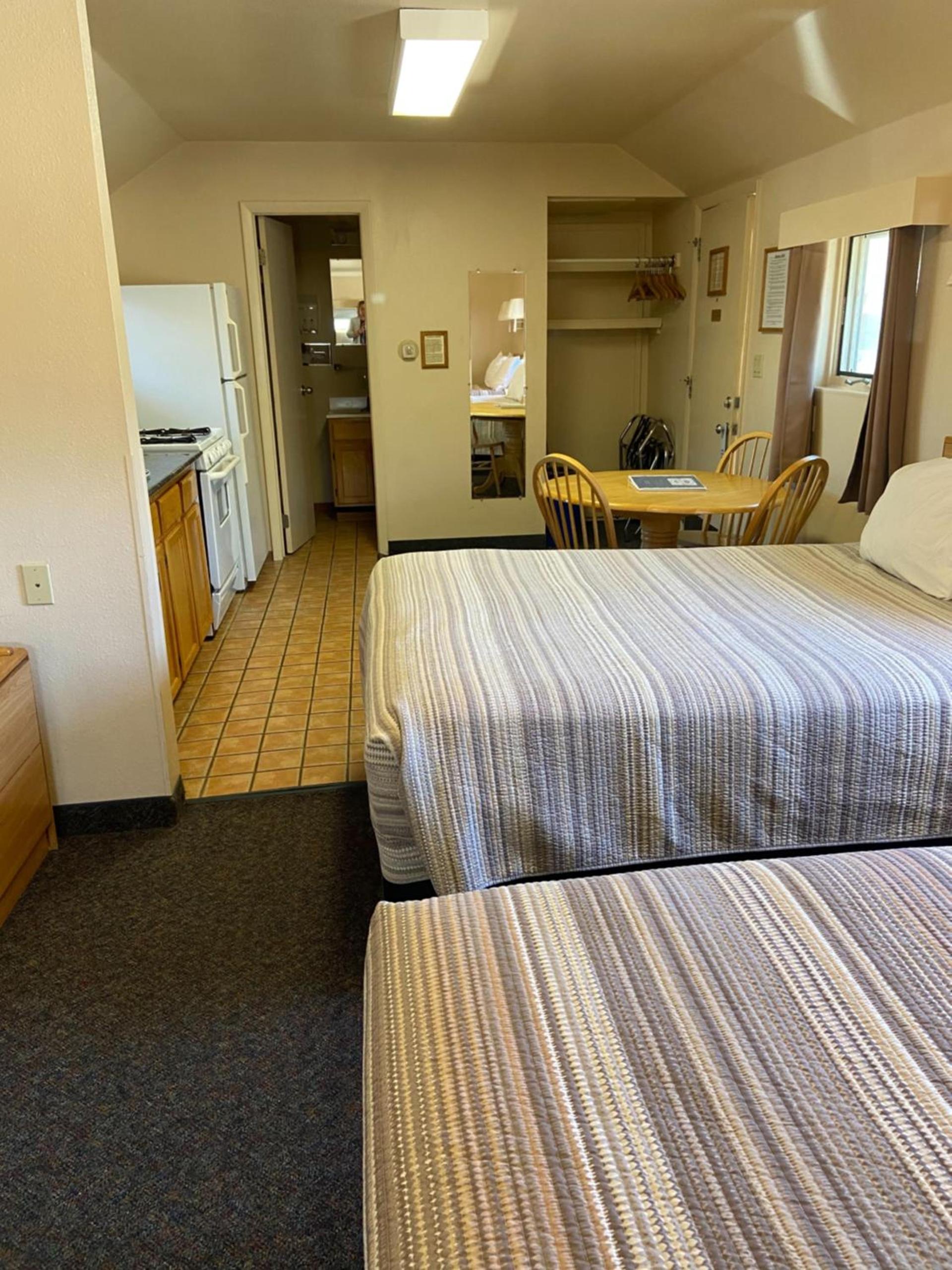 Woodland Motel photo 34