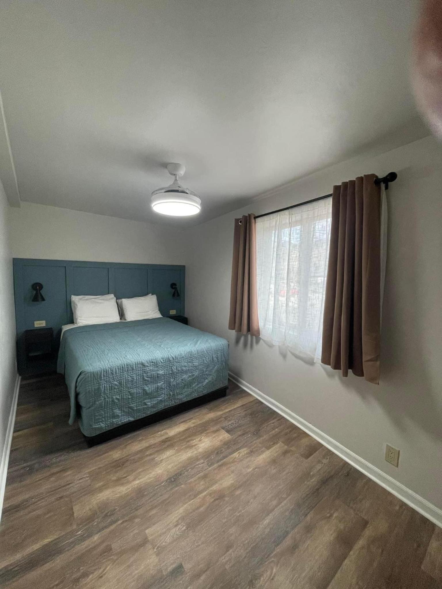Woodland Motel photo 40